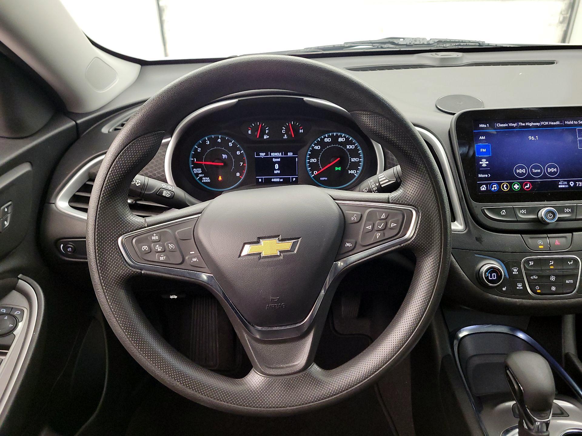 Thumbnail: 2023 Chevrolet Malibu - 10