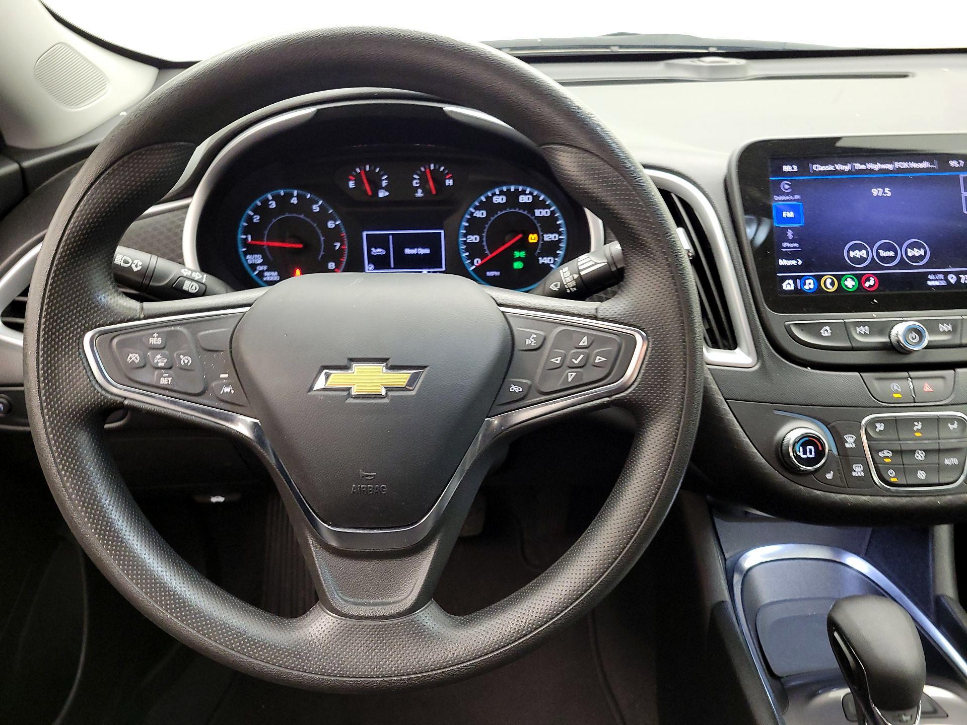 Thumbnail: 2023 Chevrolet Malibu - 10