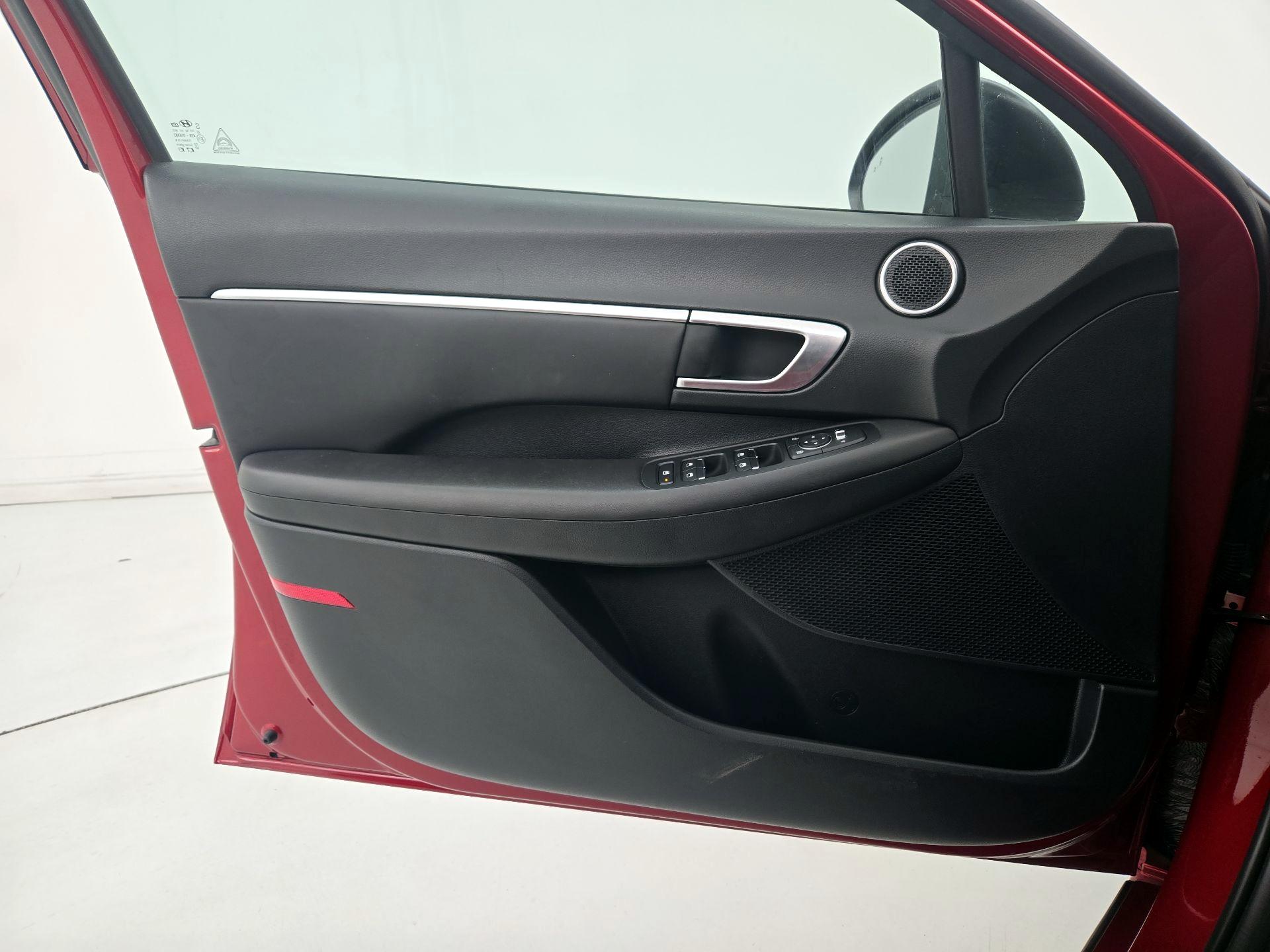 Thumbnail: 2023 Hyundai Sonata - 12