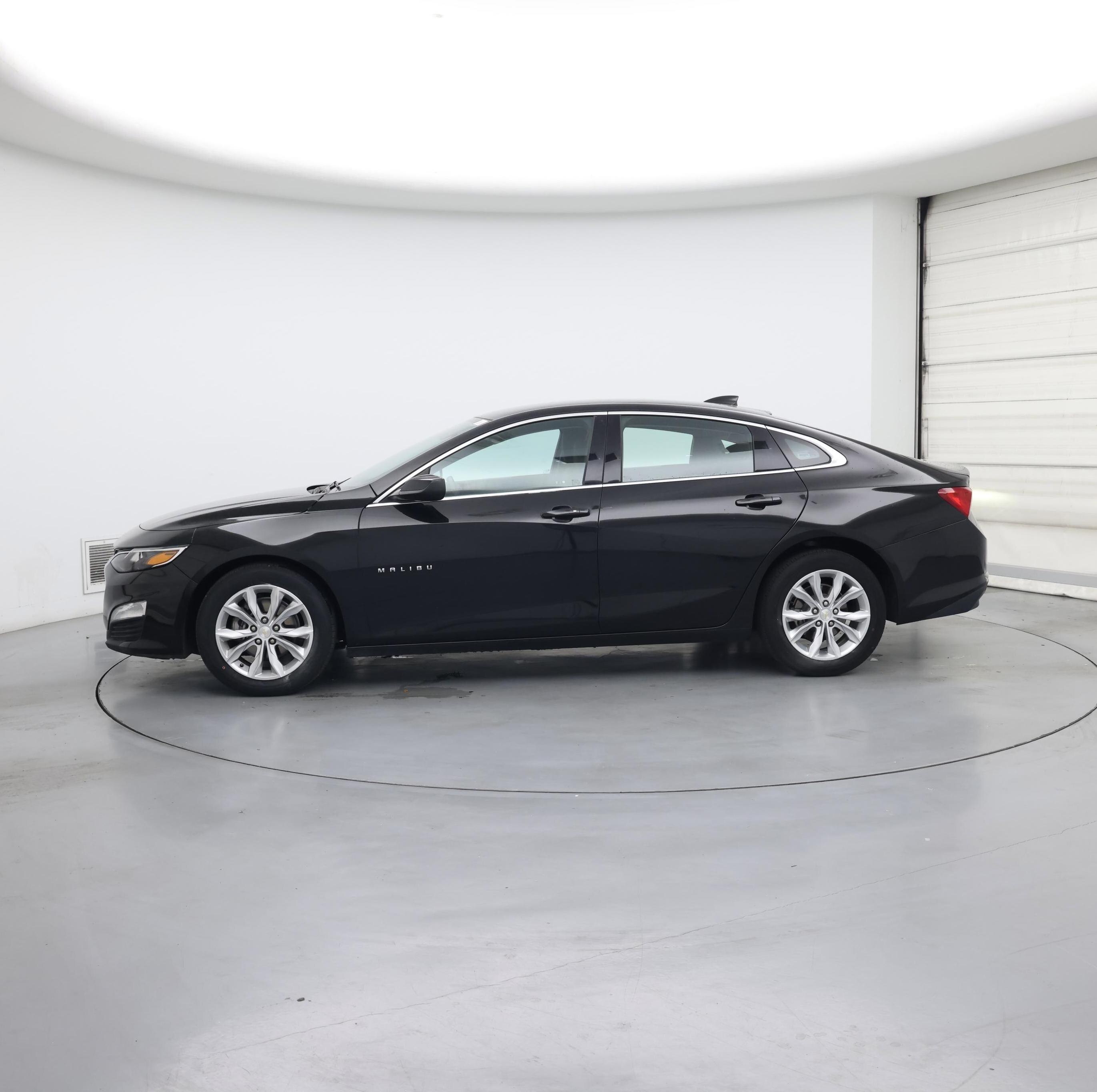 Thumbnail: 2023 Chevrolet Malibu - 3