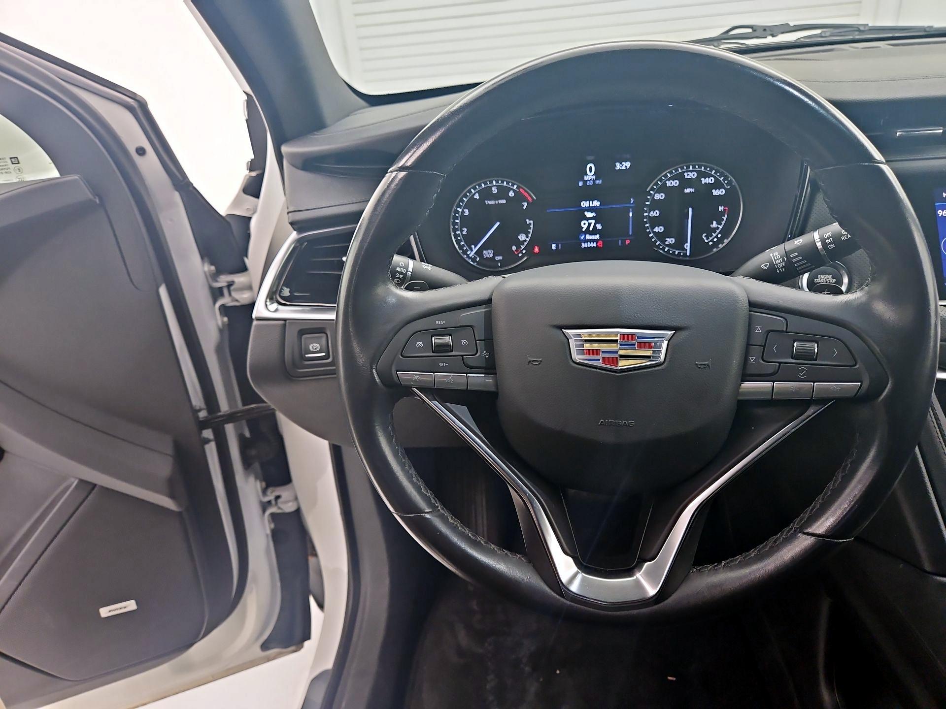 Thumbnail: 2022 Cadillac XT6 - 10