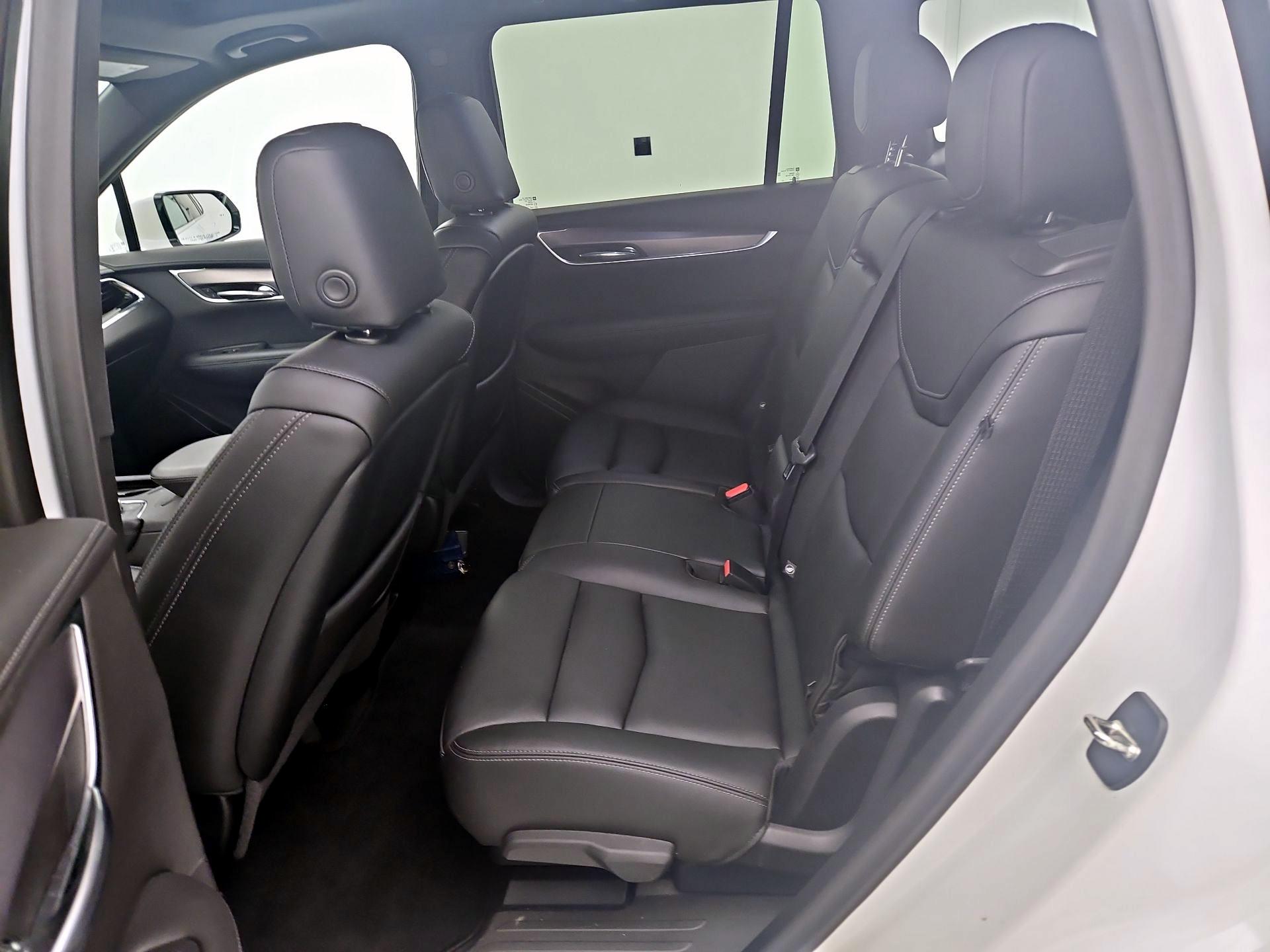 Thumbnail: 2022 Cadillac XT6 - 19