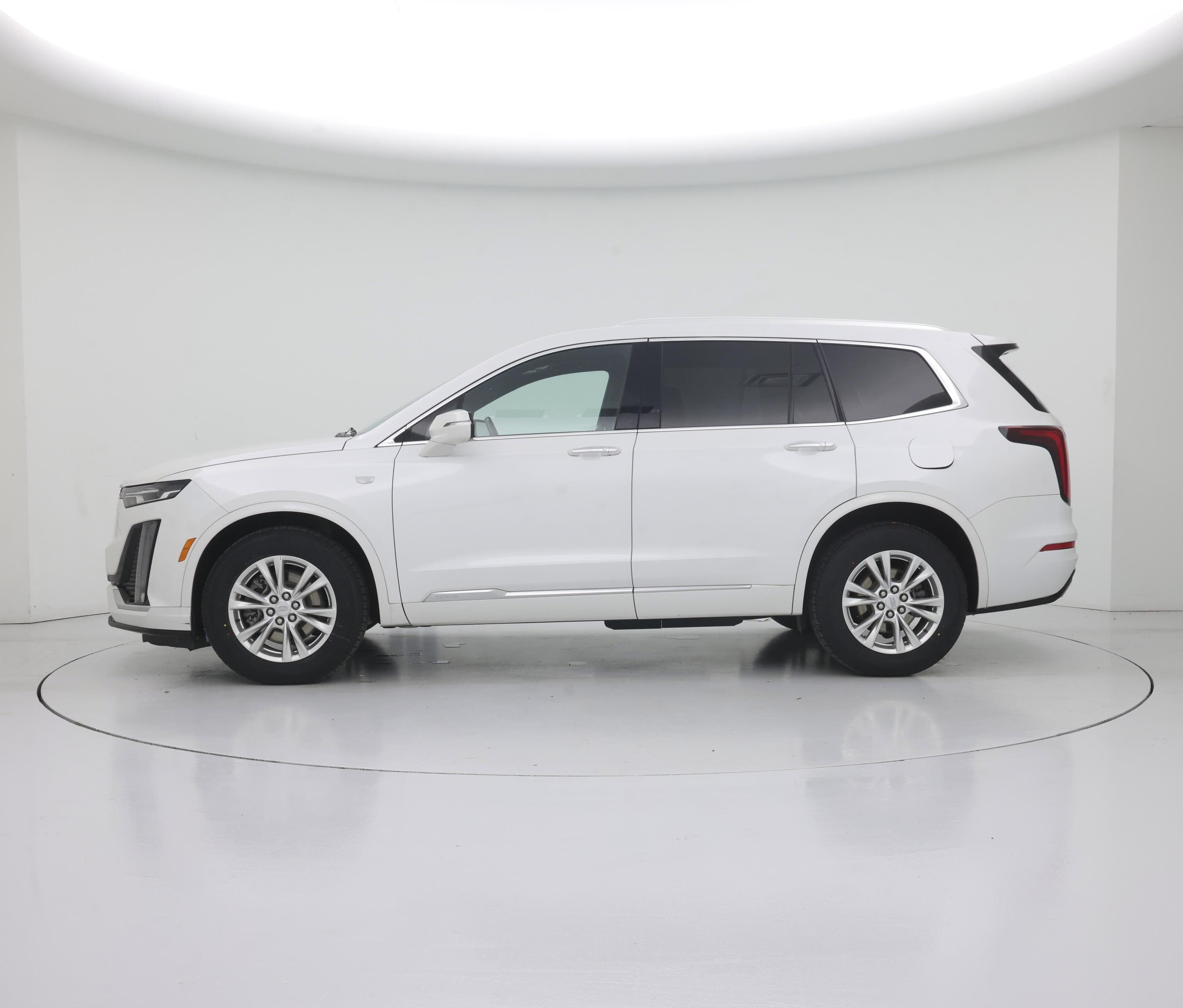 Thumbnail: 2022 Cadillac XT6 - 3