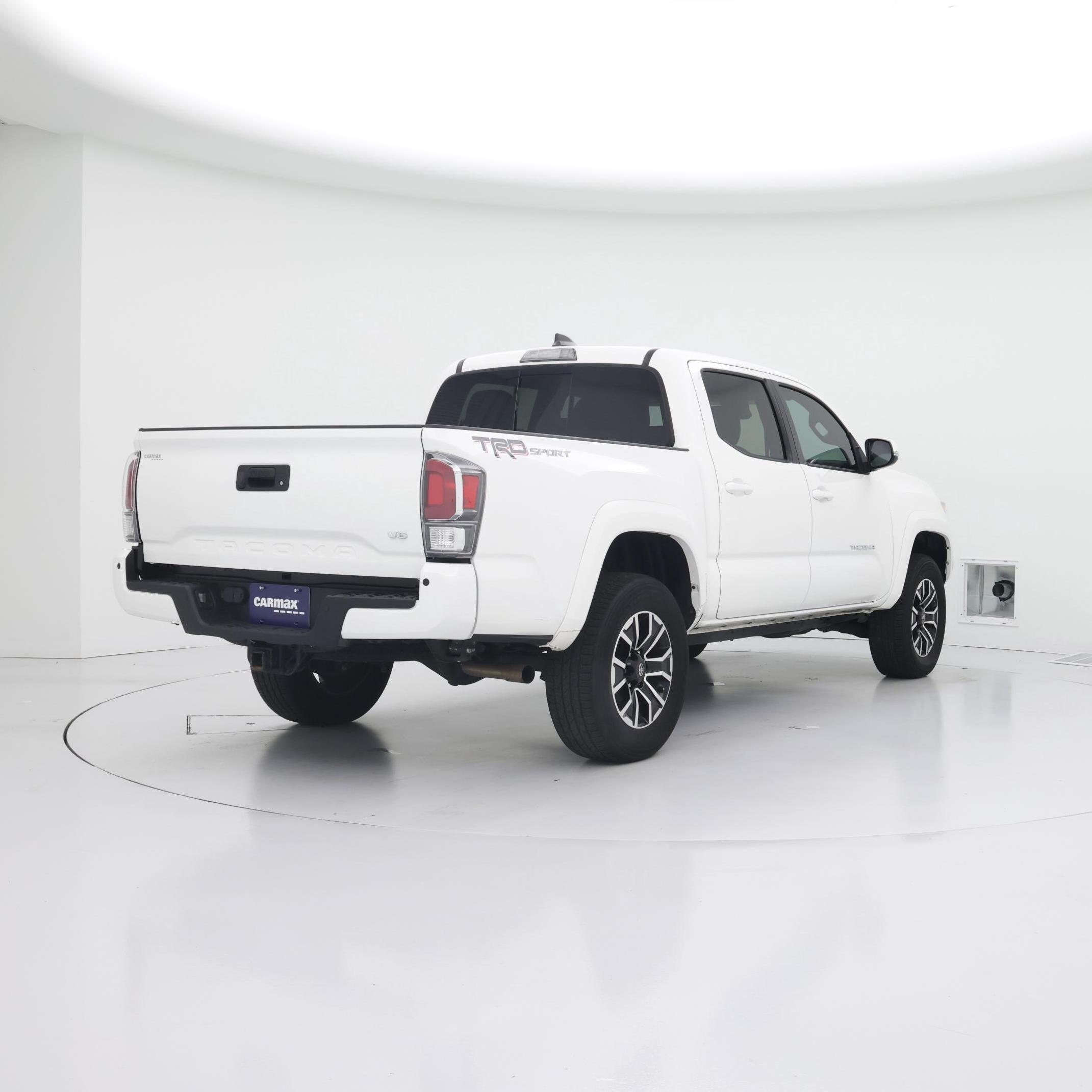 Thumbnail: 2021 Toyota Tacoma - 8