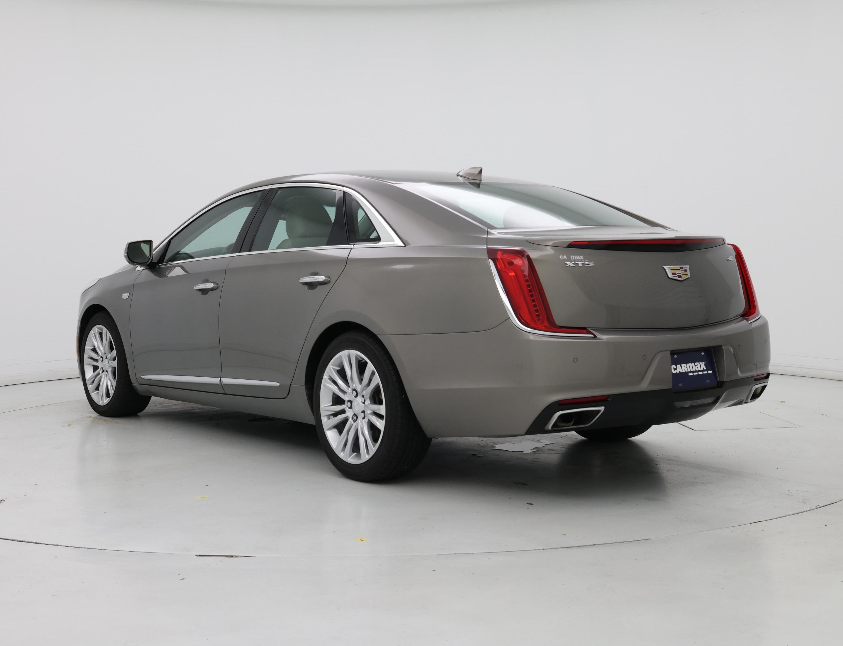 Thumbnail: 2019 Cadillac XTS - 2
