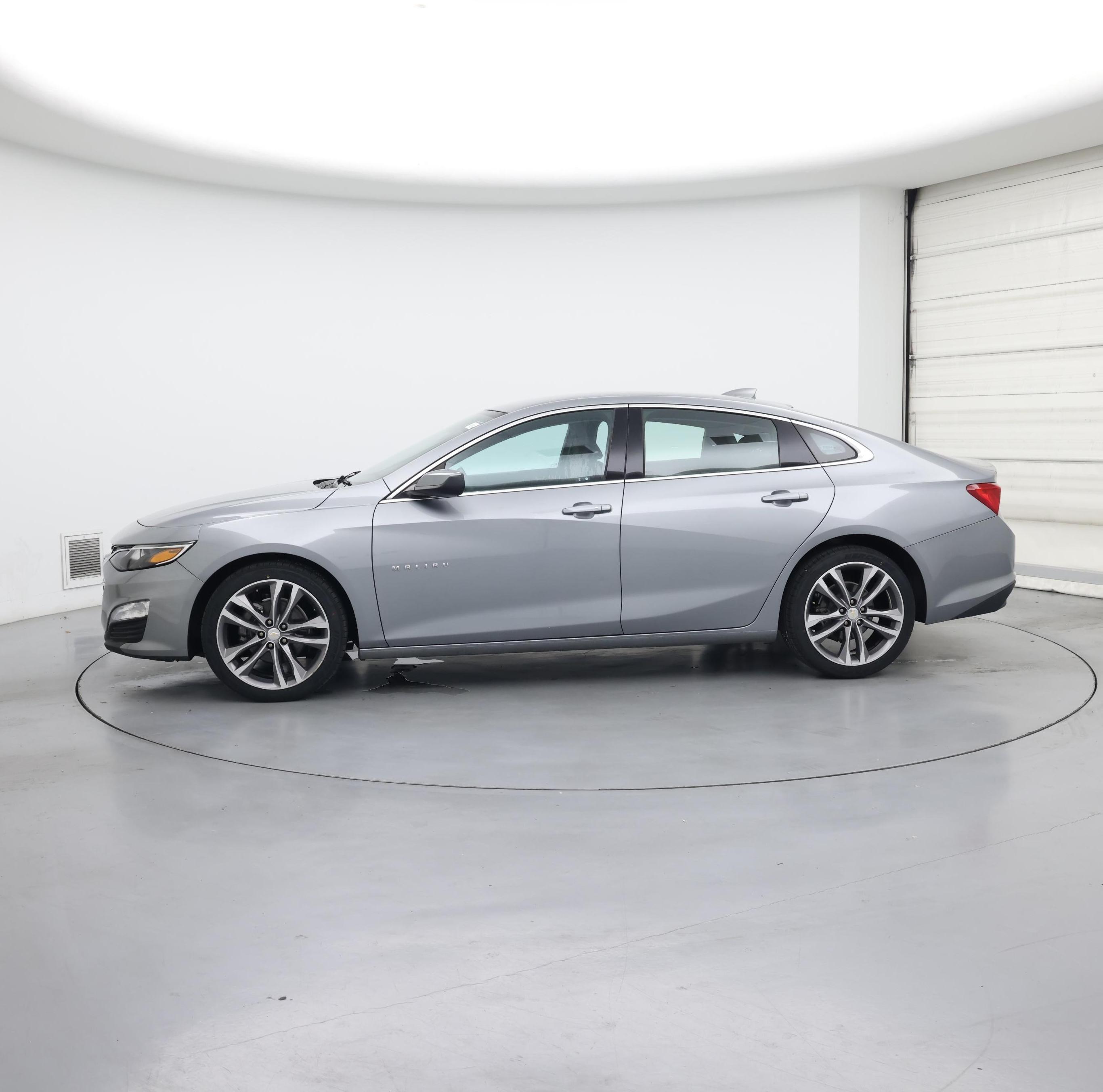 Thumbnail: 2023 Chevrolet Malibu - 3