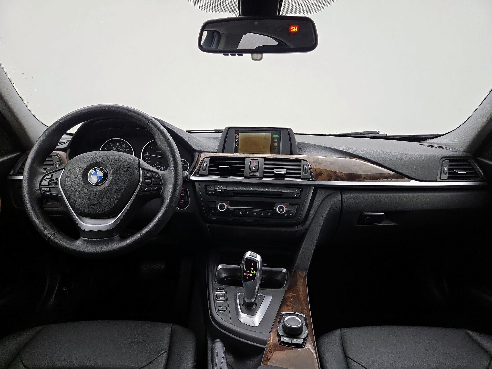 Thumbnail: 2014 BMW 3 Series - 9