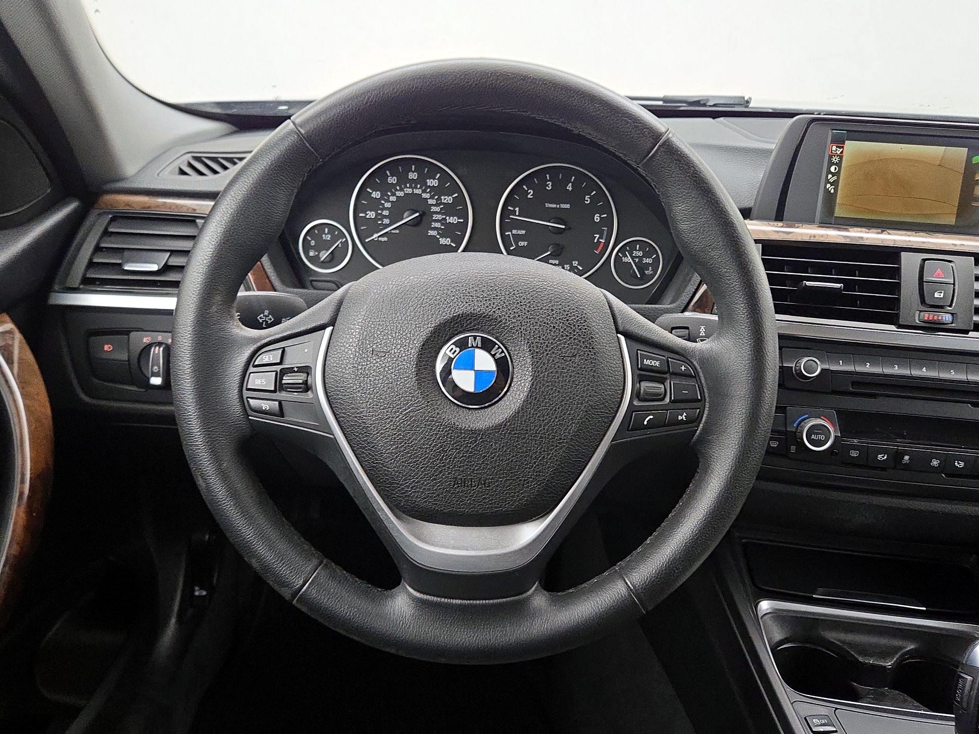 Thumbnail: 2014 BMW 3 Series - 10