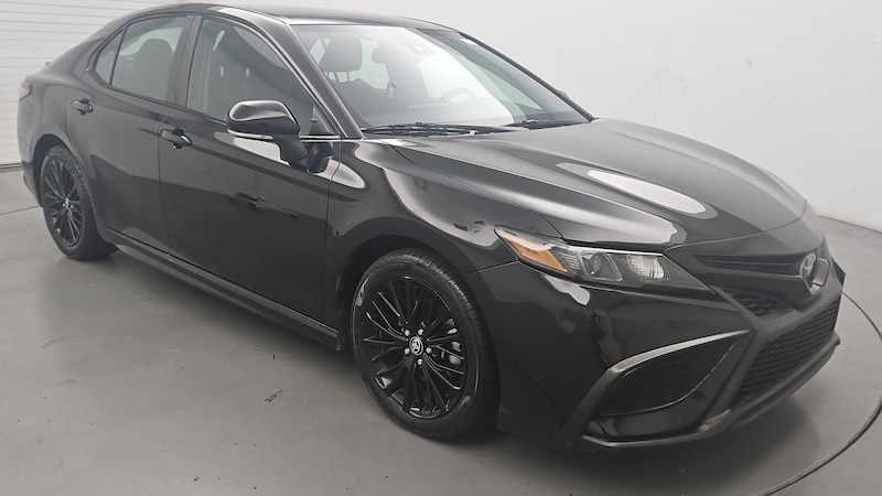 2021 Toyota Camry SE Hero Image