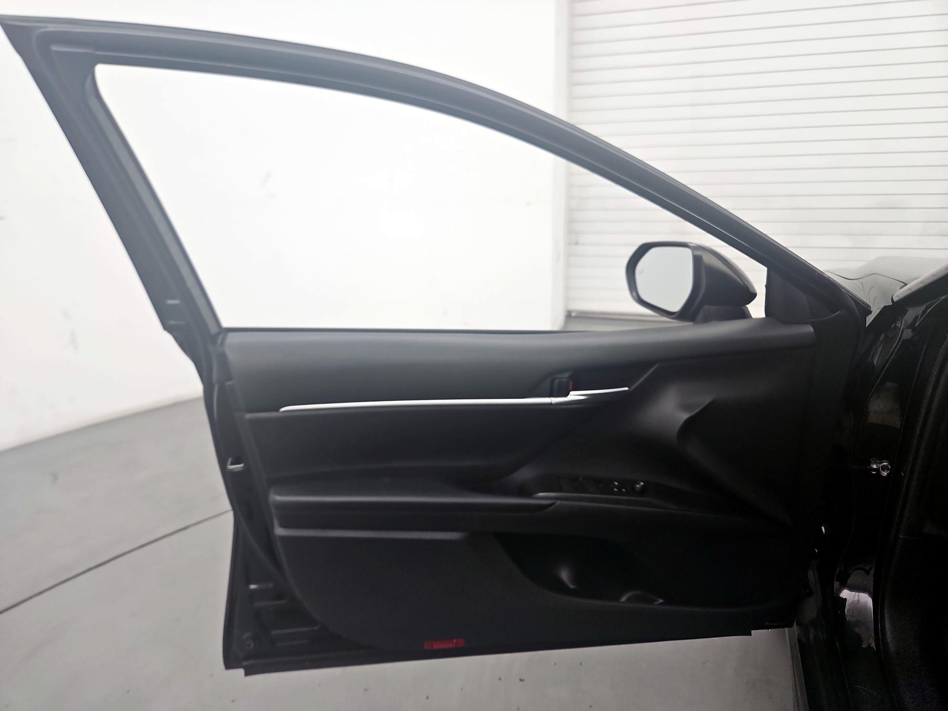 Thumbnail: 2021 Toyota Camry - 10