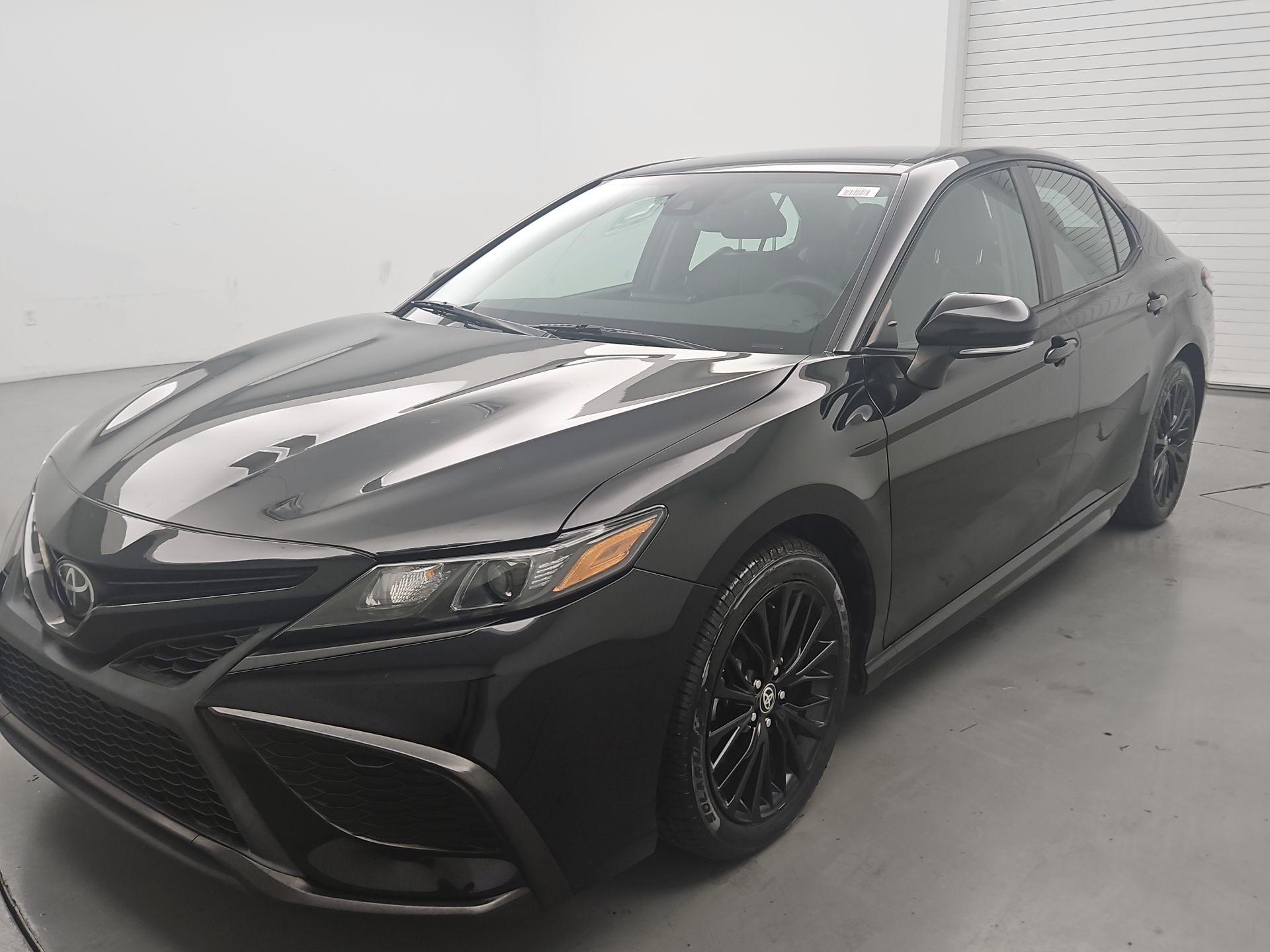Thumbnail: 2021 Toyota Camry - 3