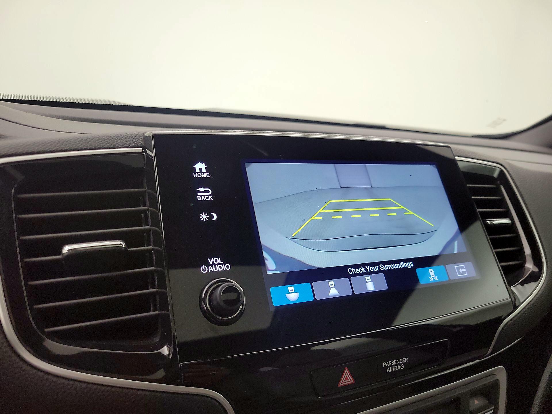 Thumbnail: 2019 Honda Passport - 14