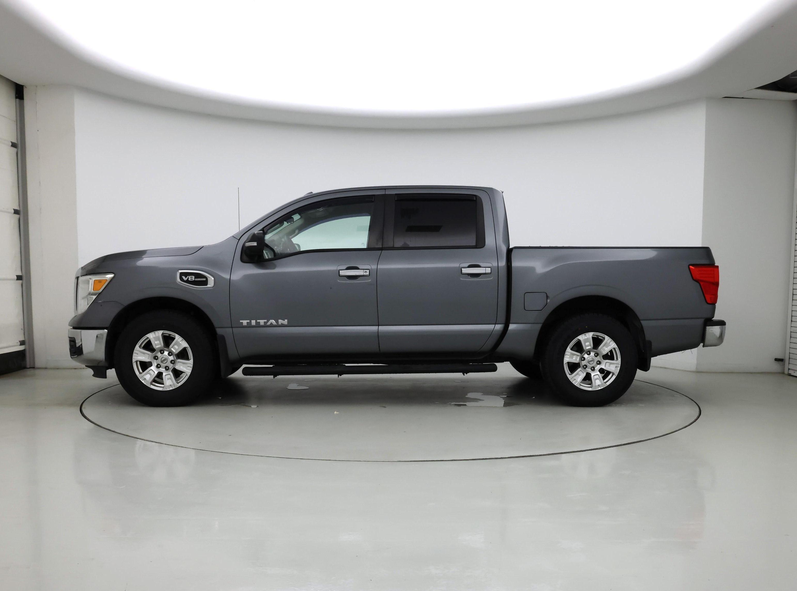 Thumbnail: 2017 Nissan Titan - 3