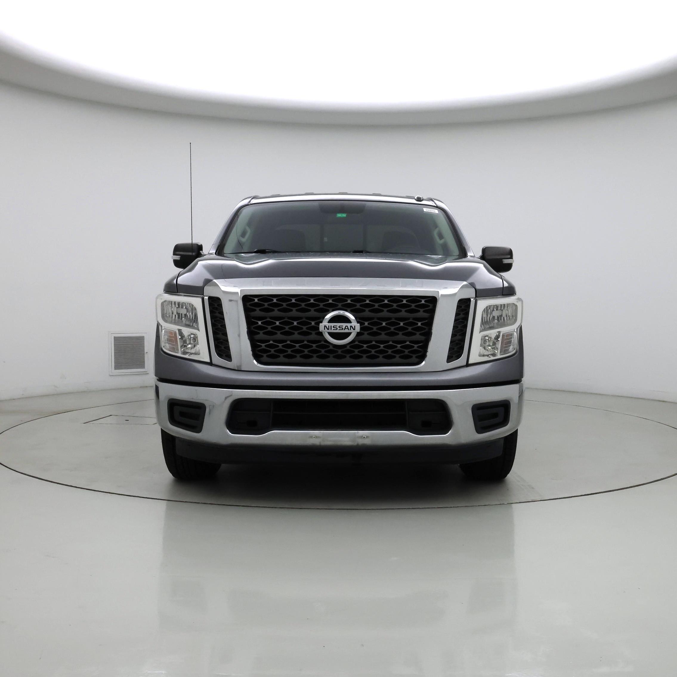 Thumbnail: 2017 Nissan Titan - 5