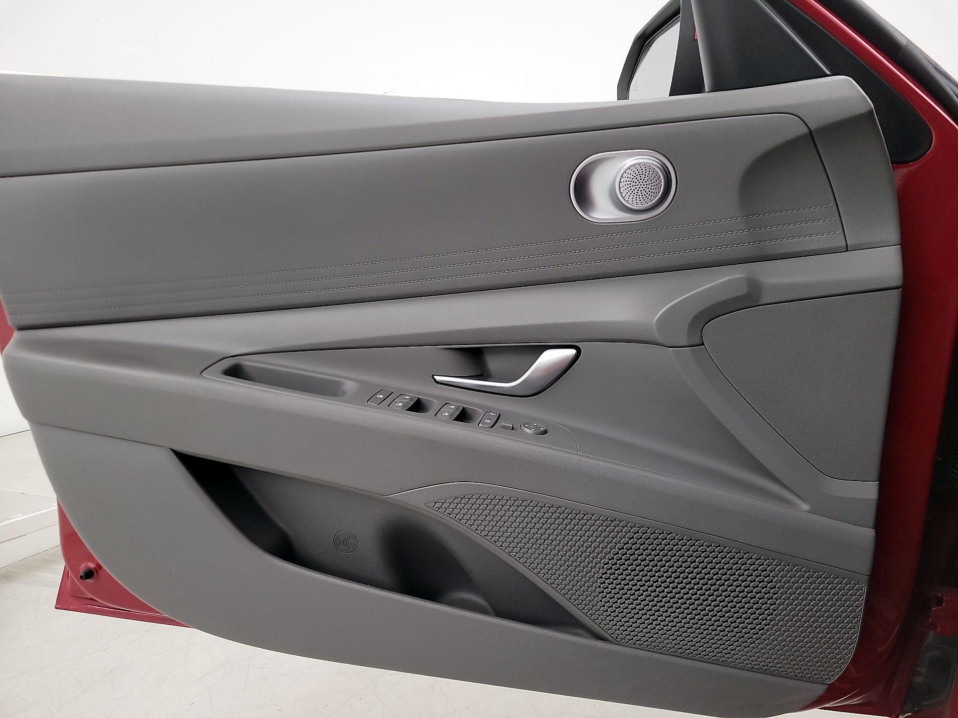 Thumbnail: 2023 Hyundai Elantra - 12