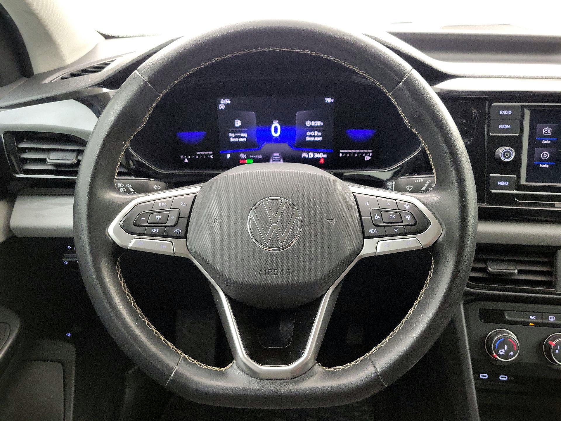 Thumbnail: 2022 Volkswagen Taos - 10