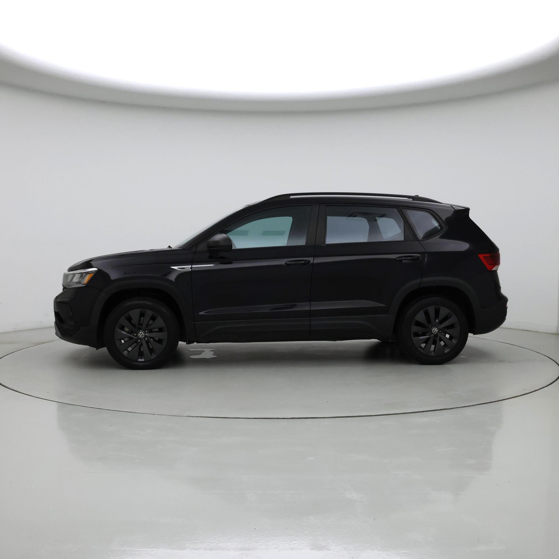 Thumbnail: 2022 Volkswagen Taos - 3