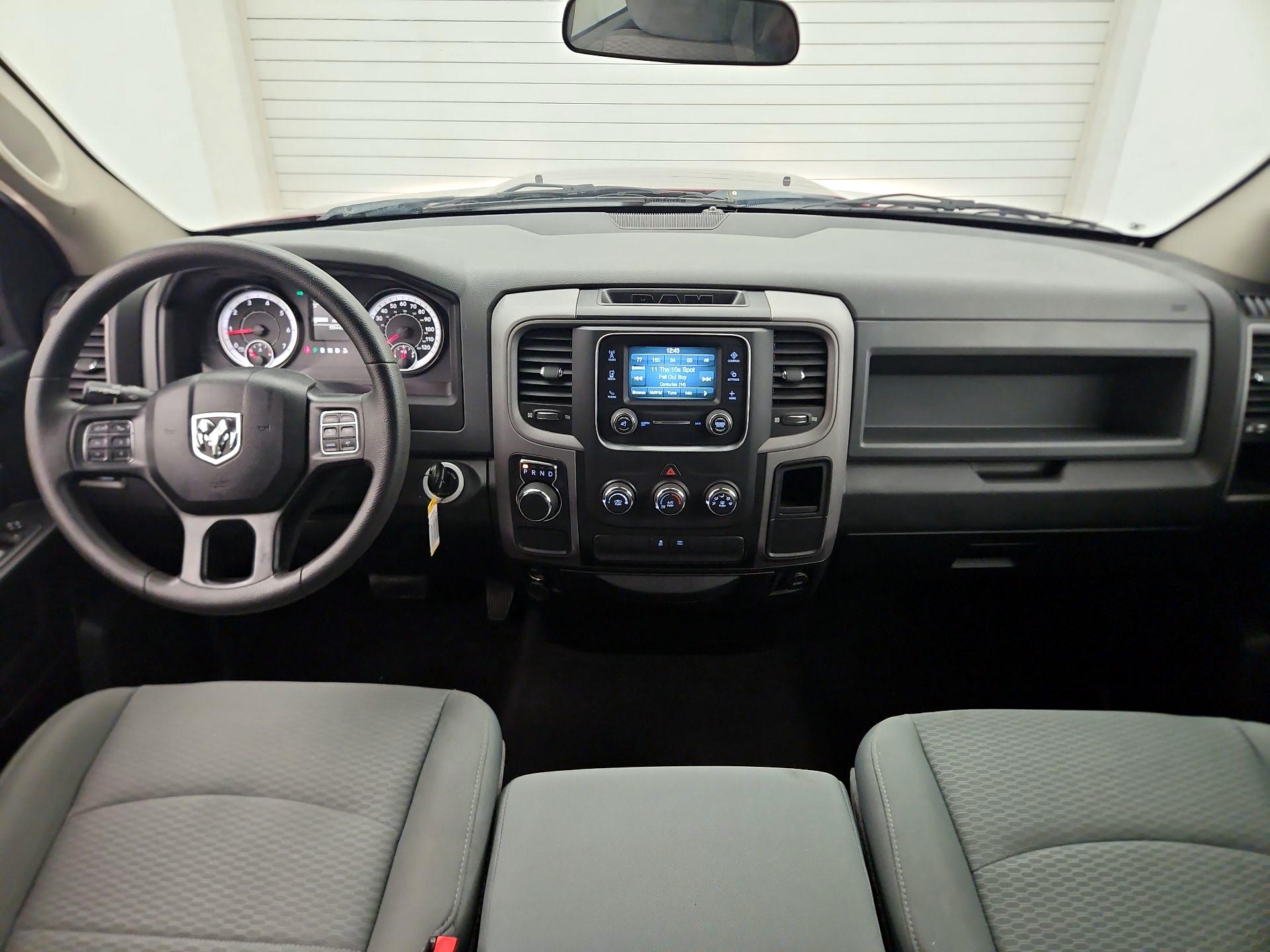 Thumbnail: 2019 RAM 1500 Classic - 9