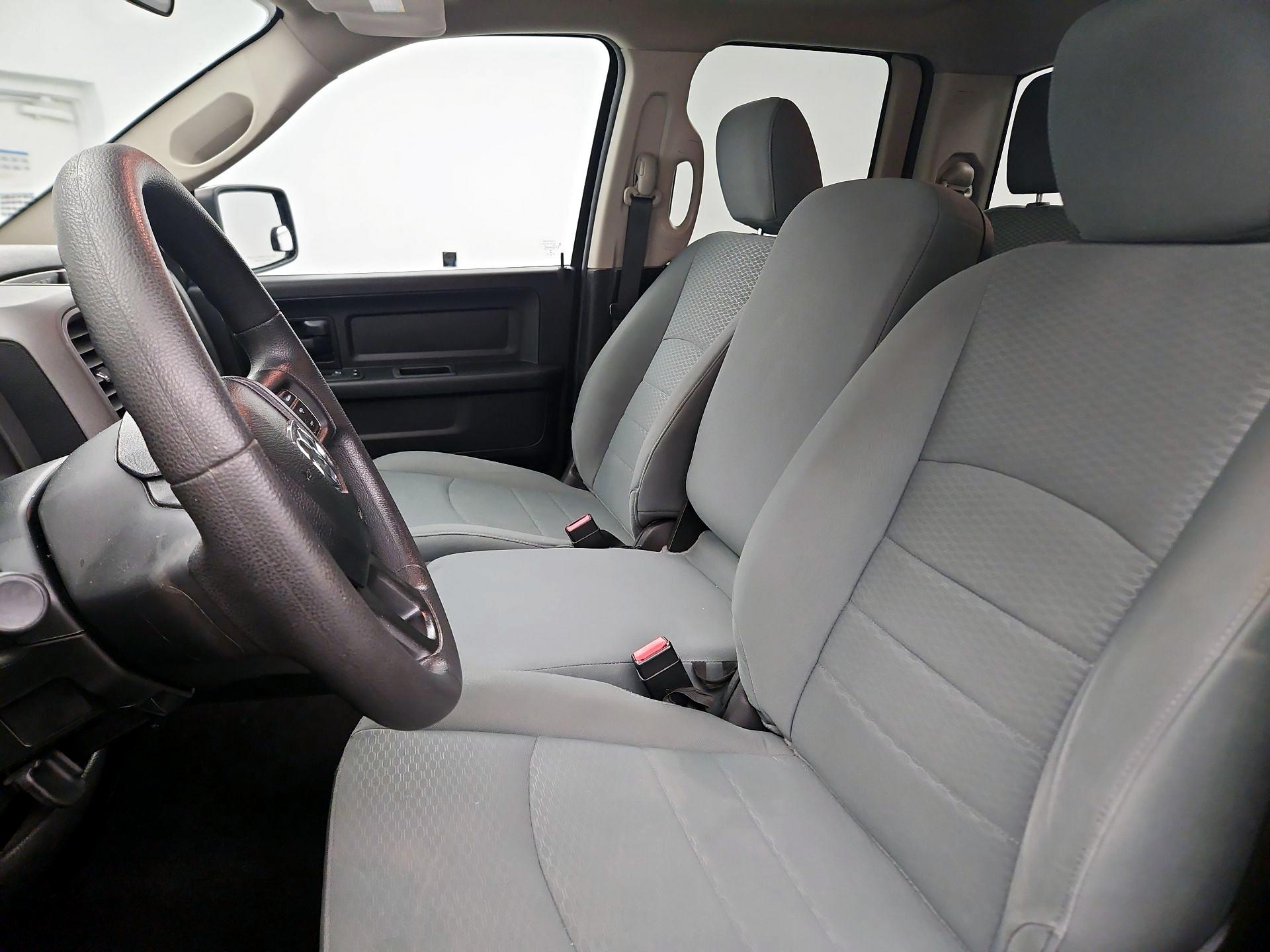 Thumbnail: 2019 RAM 1500 Classic - 11