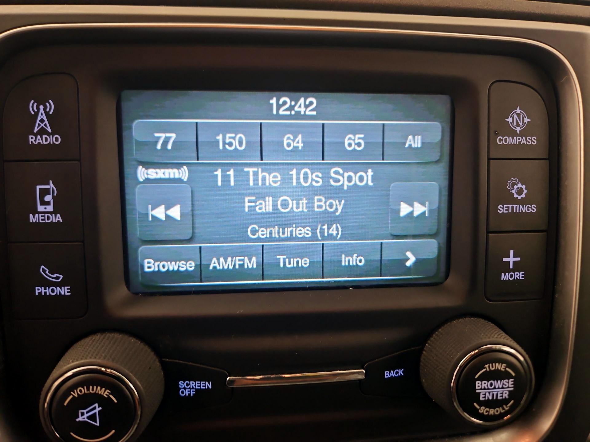 Thumbnail: 2019 RAM 1500 Classic - 15