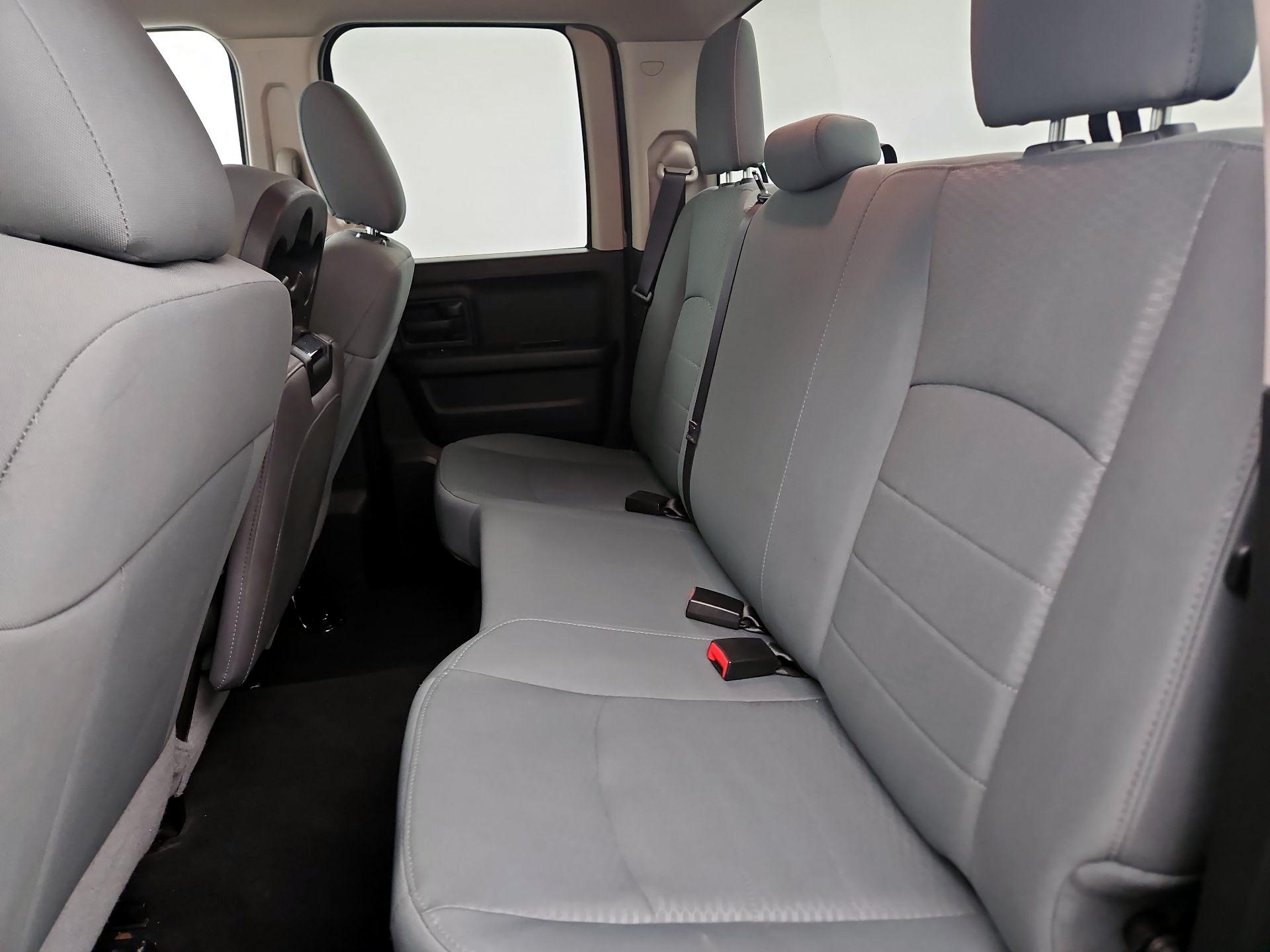 Thumbnail: 2019 RAM 1500 Classic - 18