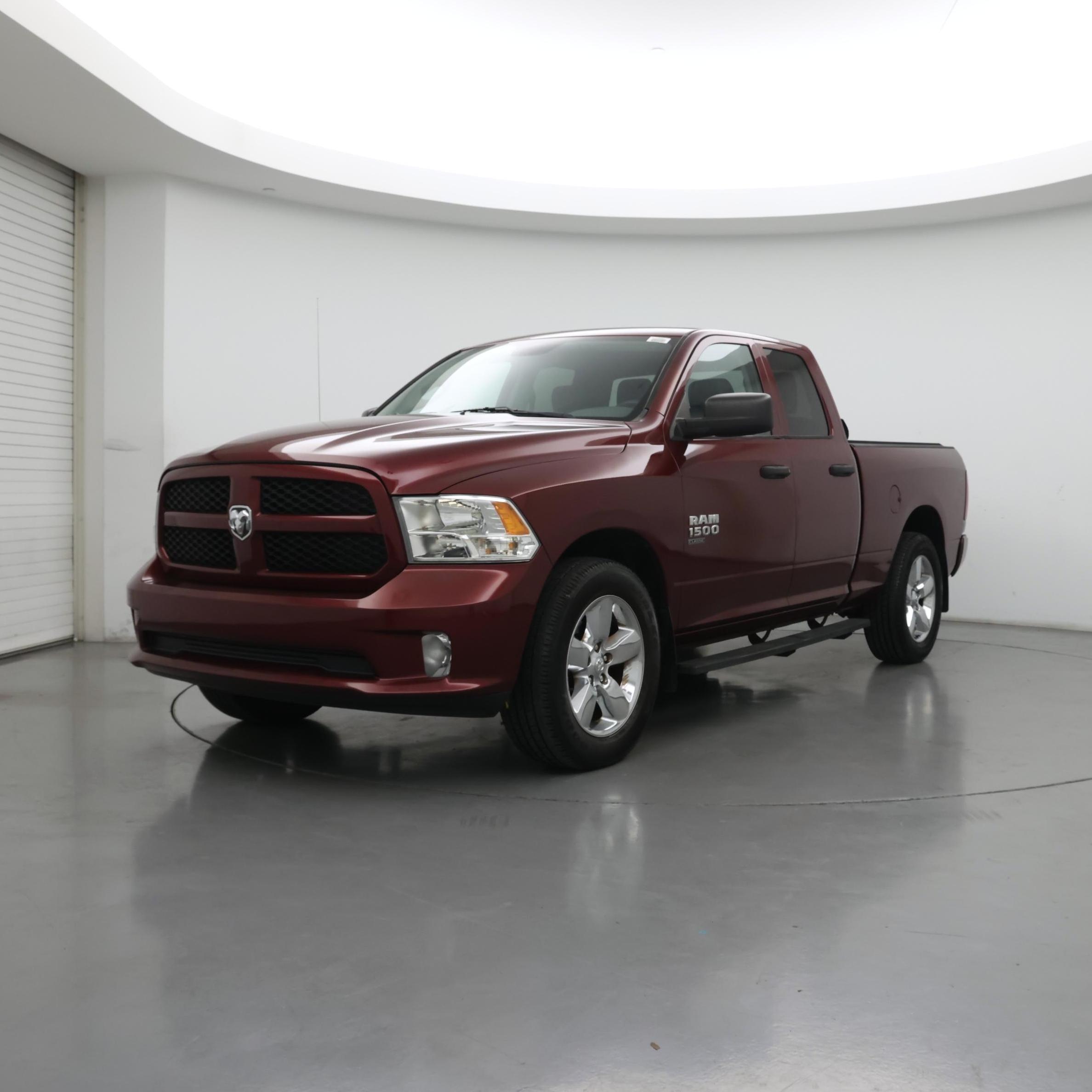Thumbnail: 2019 RAM 1500 Classic - 4