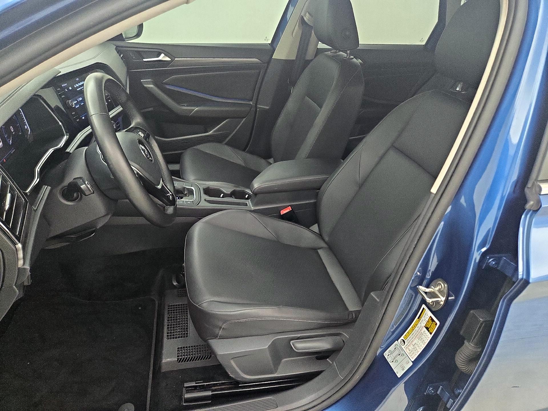 Thumbnail: 2019 Volkswagen Jetta - 11