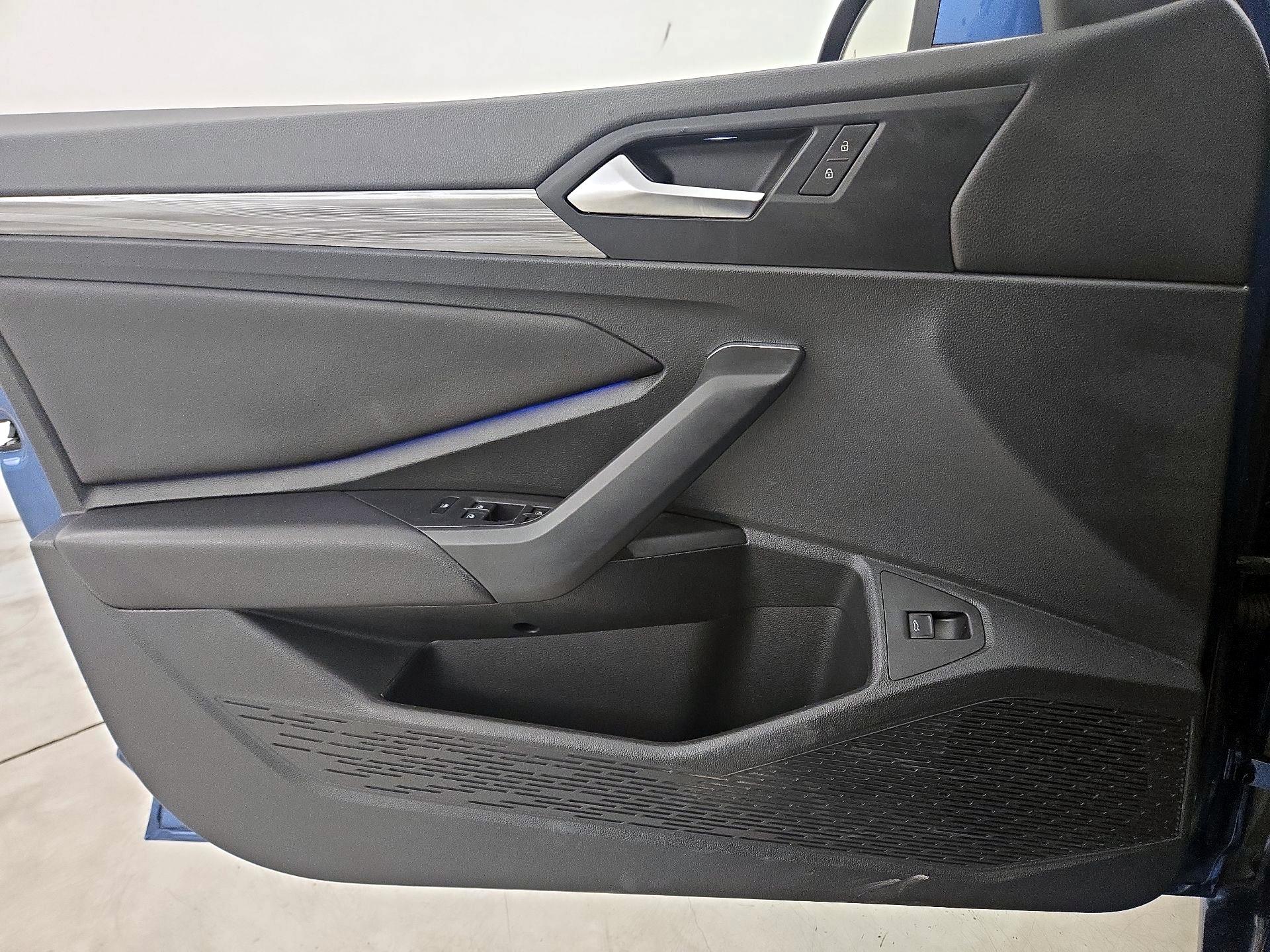 Thumbnail: 2019 Volkswagen Jetta - 12