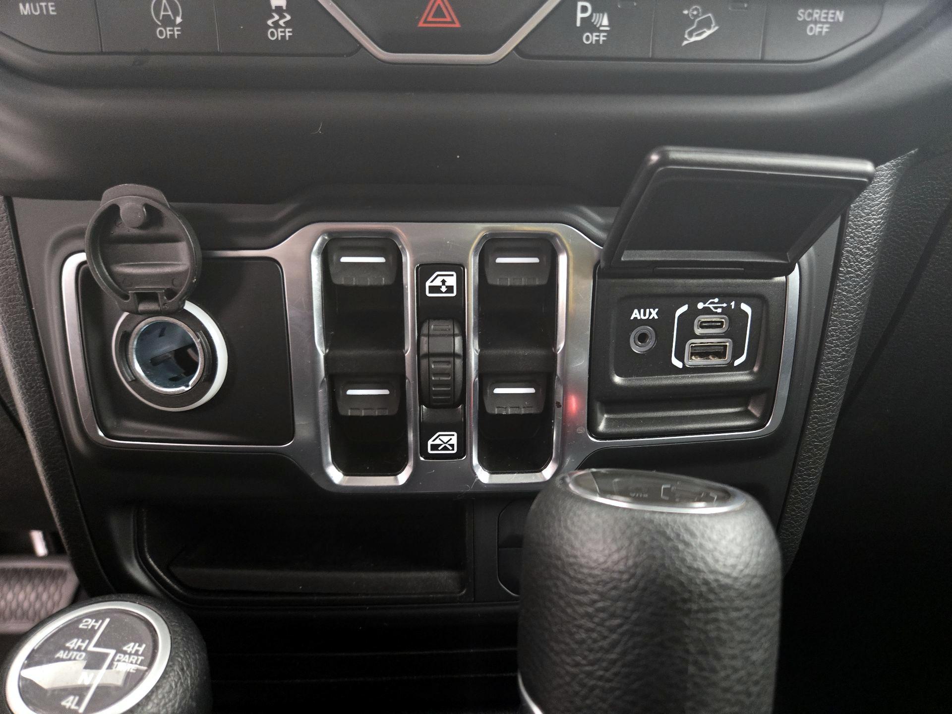 Thumbnail: 2021 Jeep Wrangler - 19