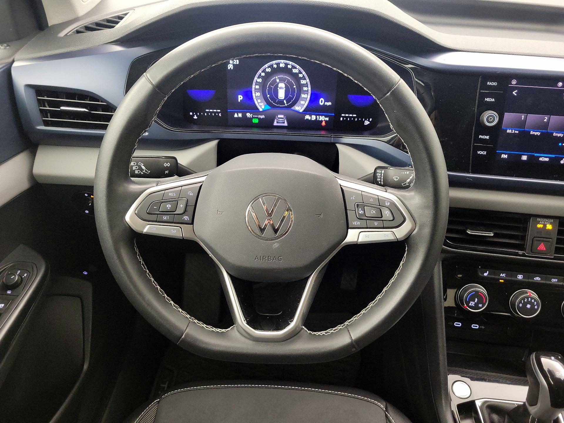 Thumbnail: 2023 Volkswagen Taos - 10