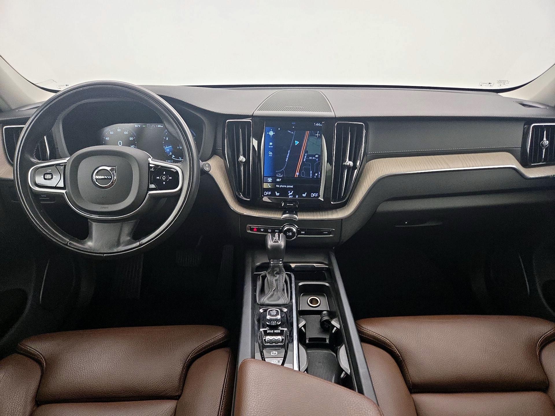 Thumbnail: 2020 Volvo XC60 - 9