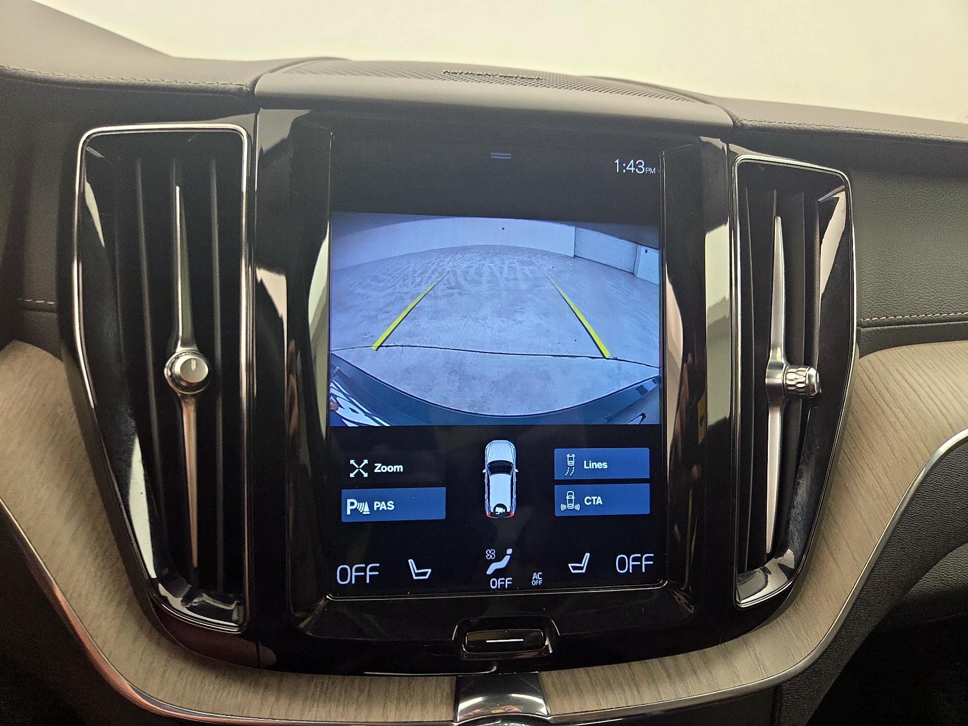 Thumbnail: 2020 Volvo XC60 - 15