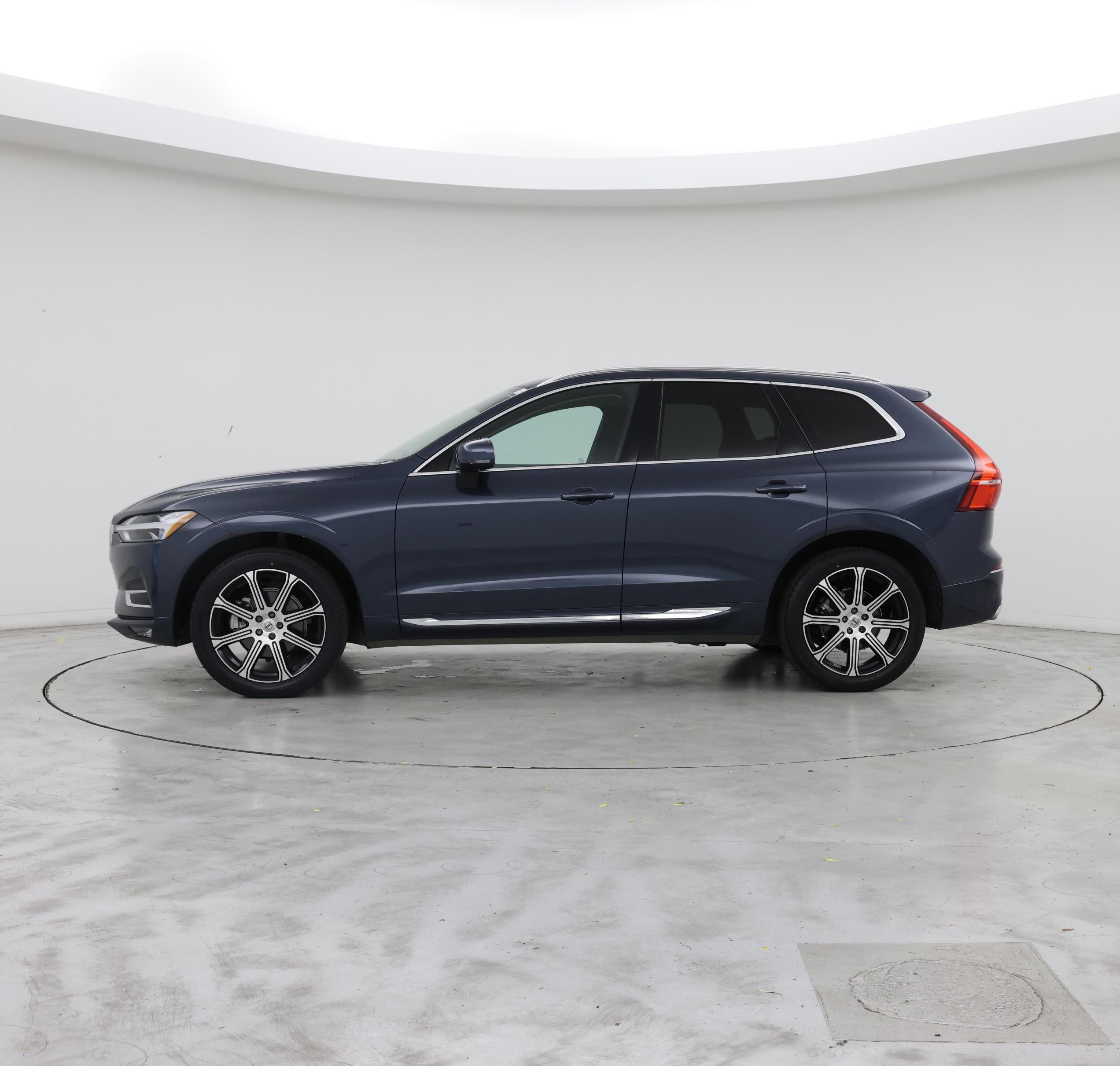 Thumbnail: 2020 Volvo XC60 - 3