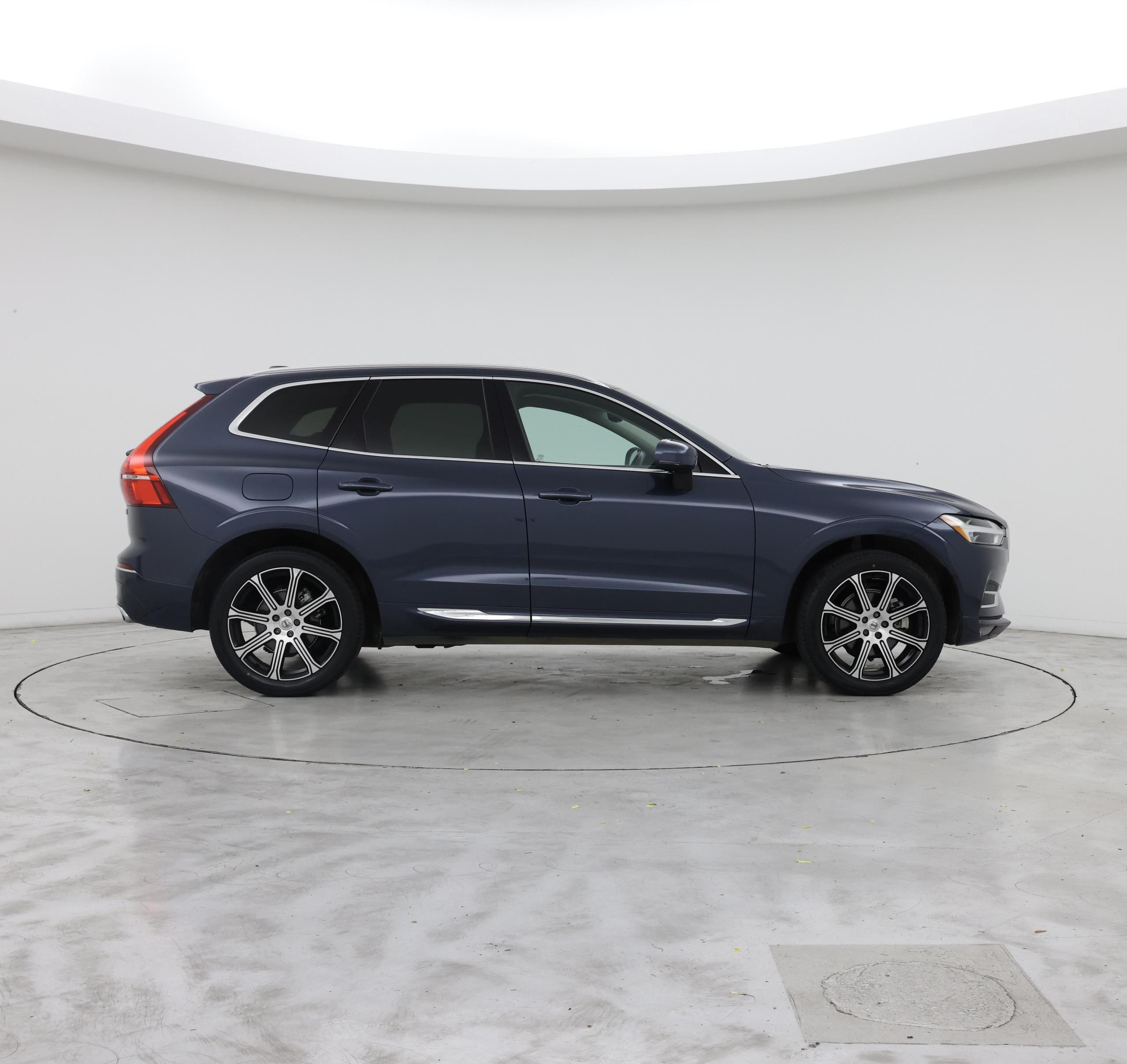 Thumbnail: 2020 Volvo XC60 - 7