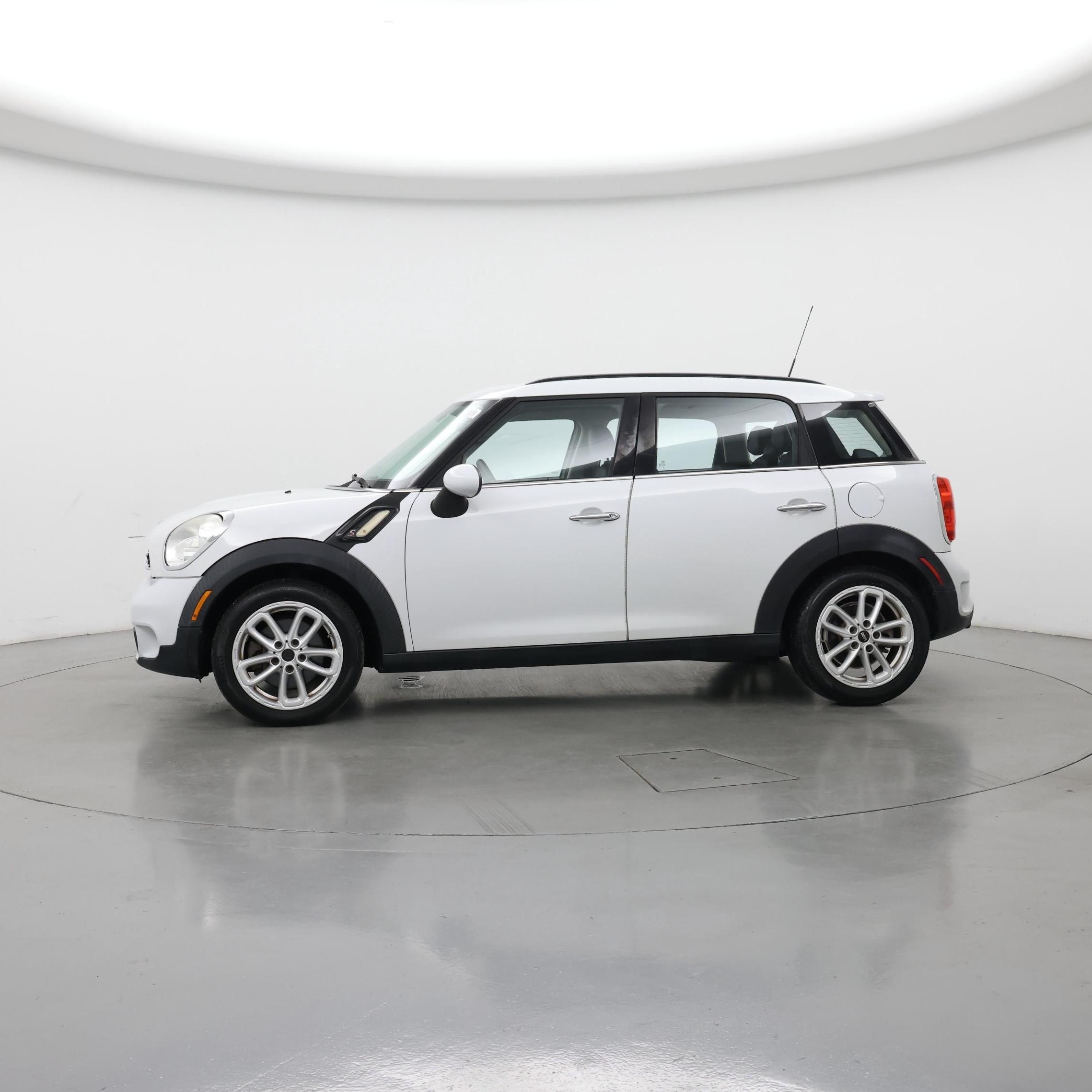 Thumbnail: 2015 MINI Cooper Countryman - 3