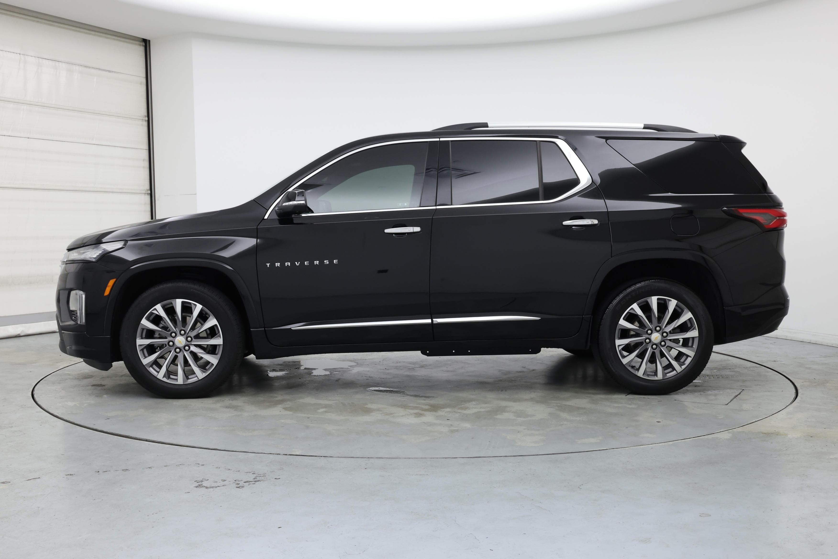 Thumbnail: 2022 Chevrolet Traverse - 3