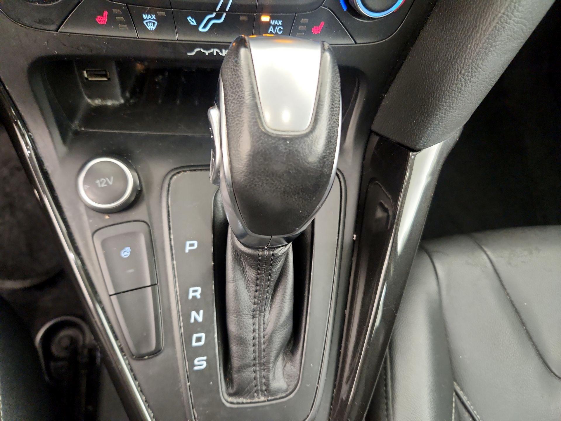 Thumbnail: 2017 Ford Focus - 17