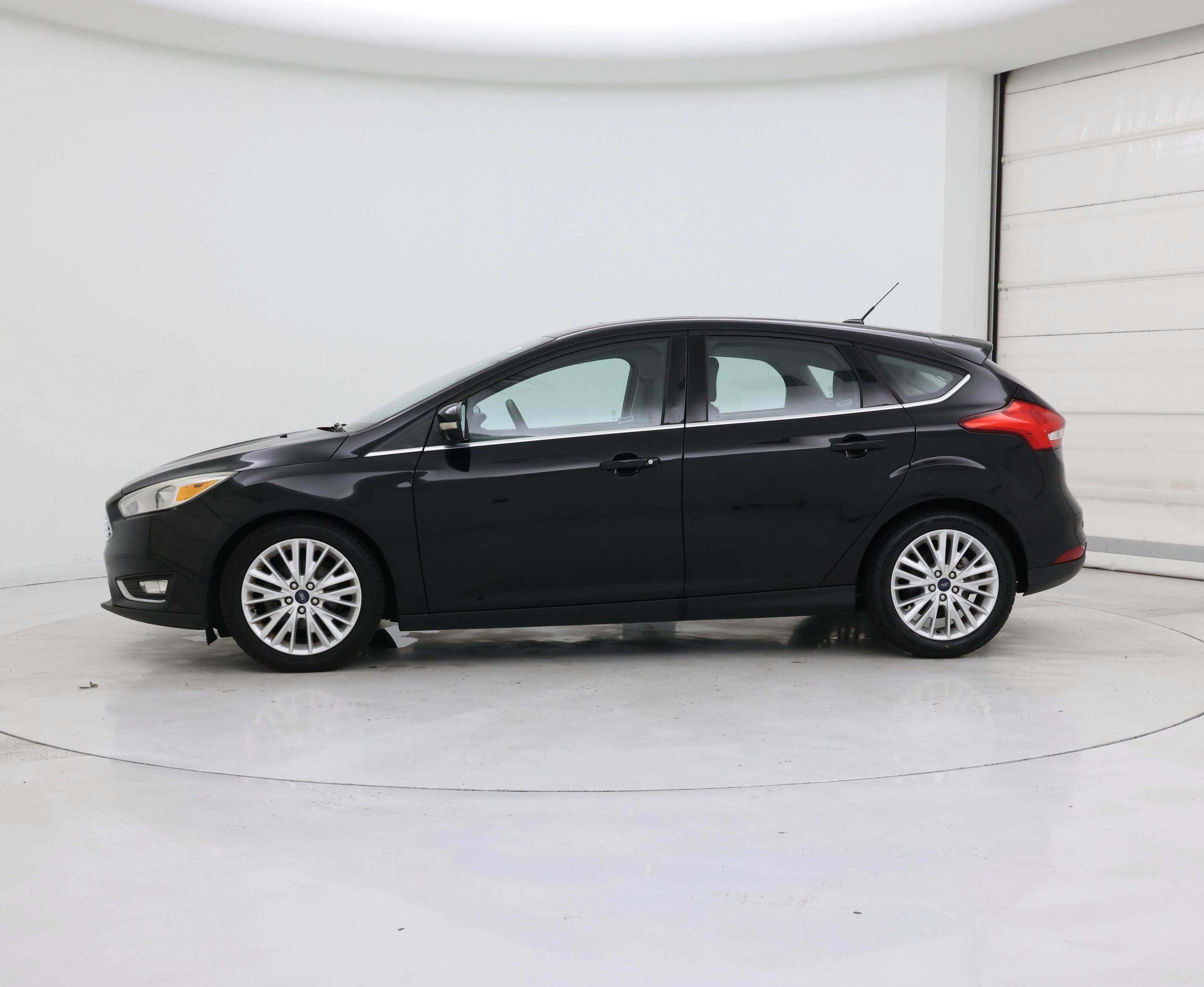 Thumbnail: 2017 Ford Focus - 3