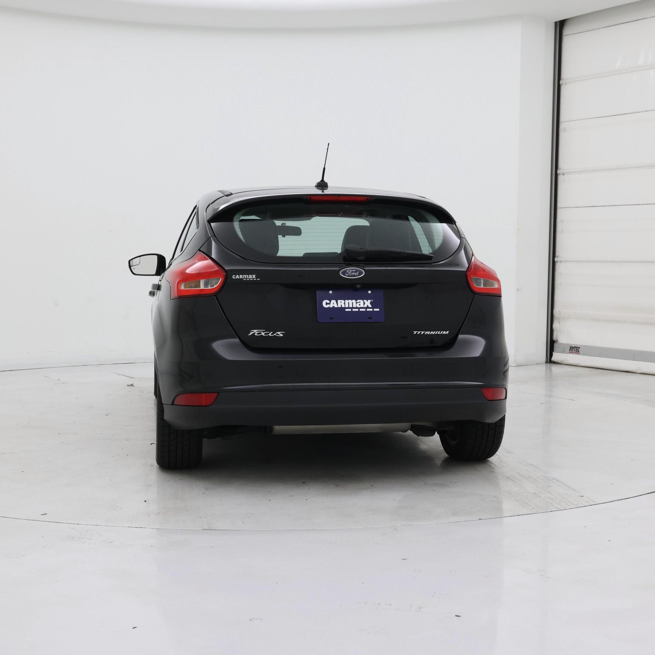 Thumbnail: 2017 Ford Focus - 6