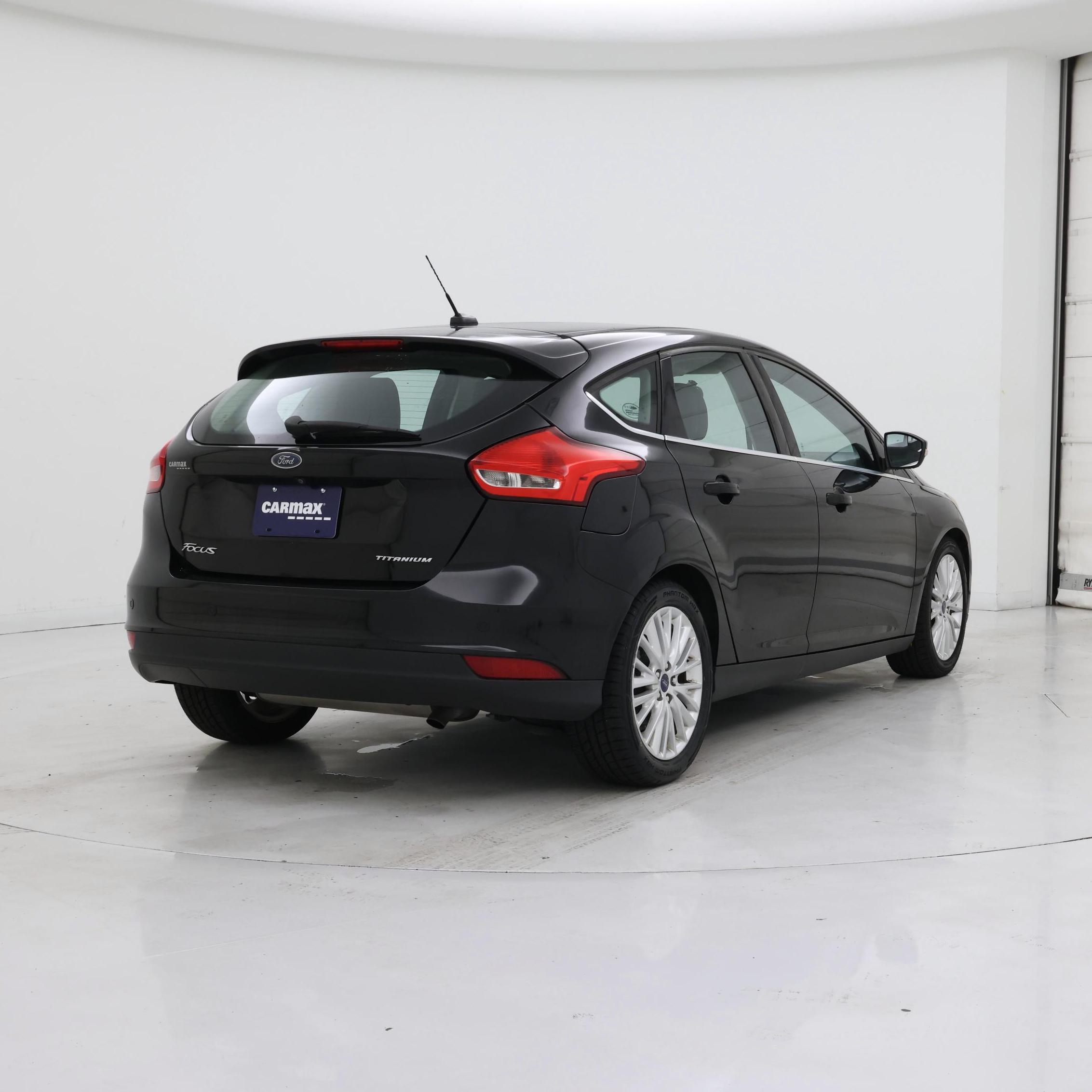 Thumbnail: 2017 Ford Focus - 8