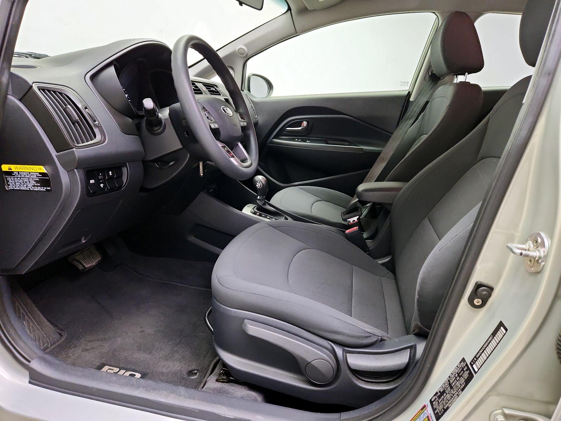 Thumbnail: 2013 Kia Rio - 11