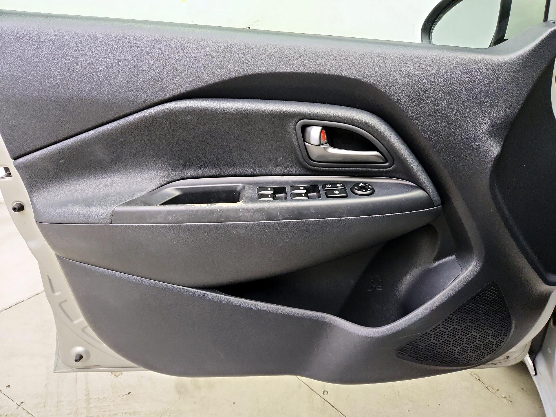 Thumbnail: 2013 Kia Rio - 12