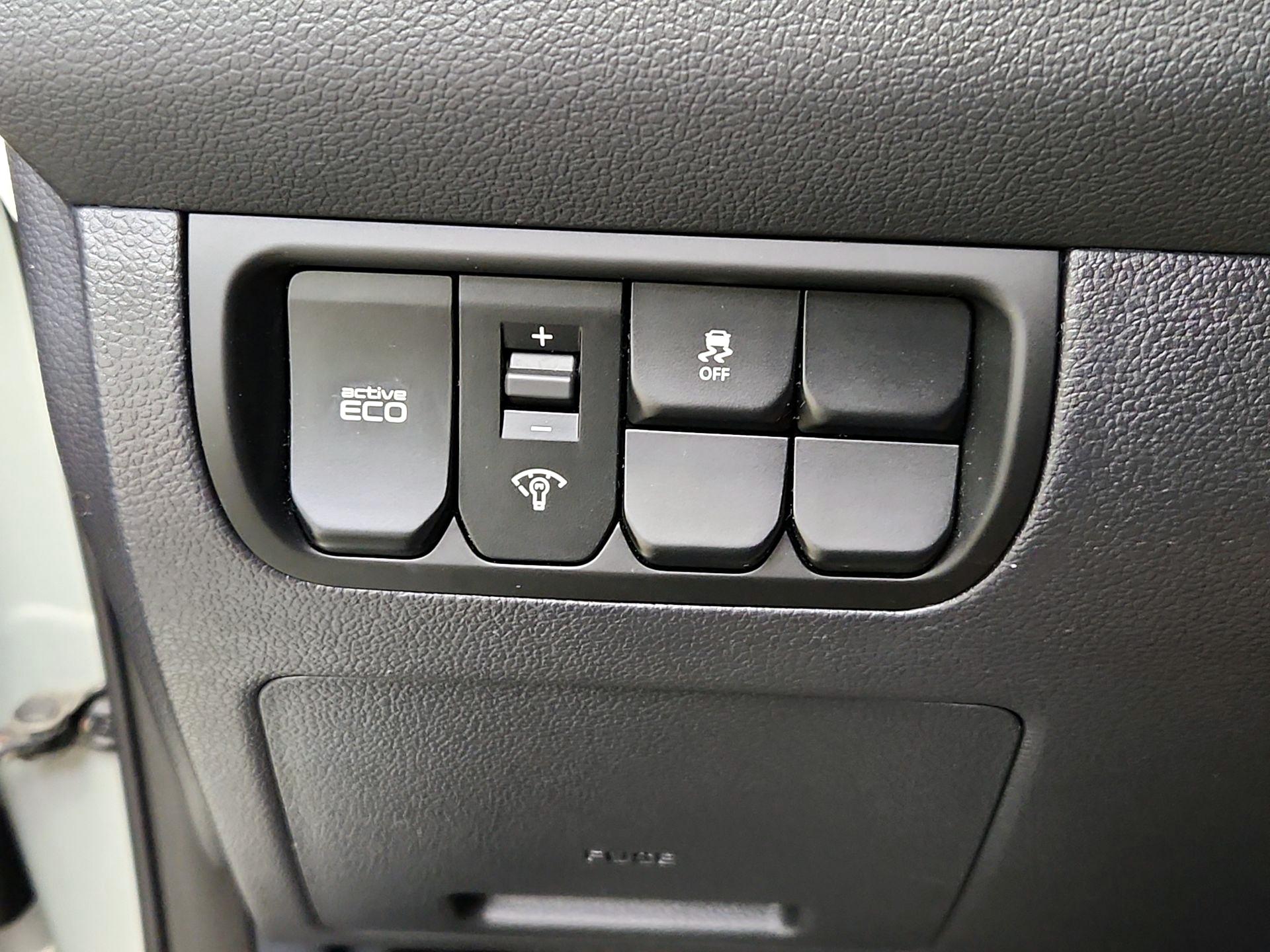 Thumbnail: 2013 Kia Rio - 13