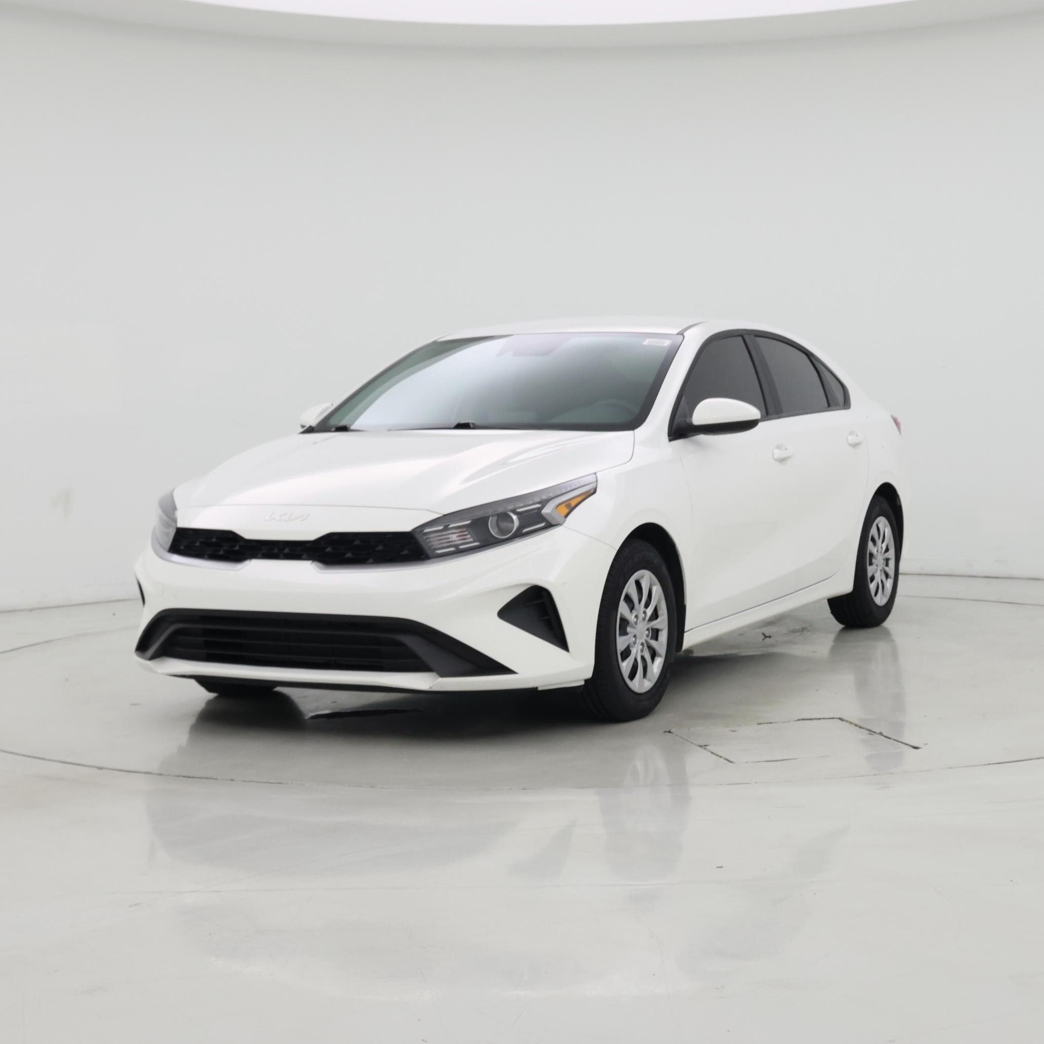 Thumbnail: 2024 Kia Forte - 4
