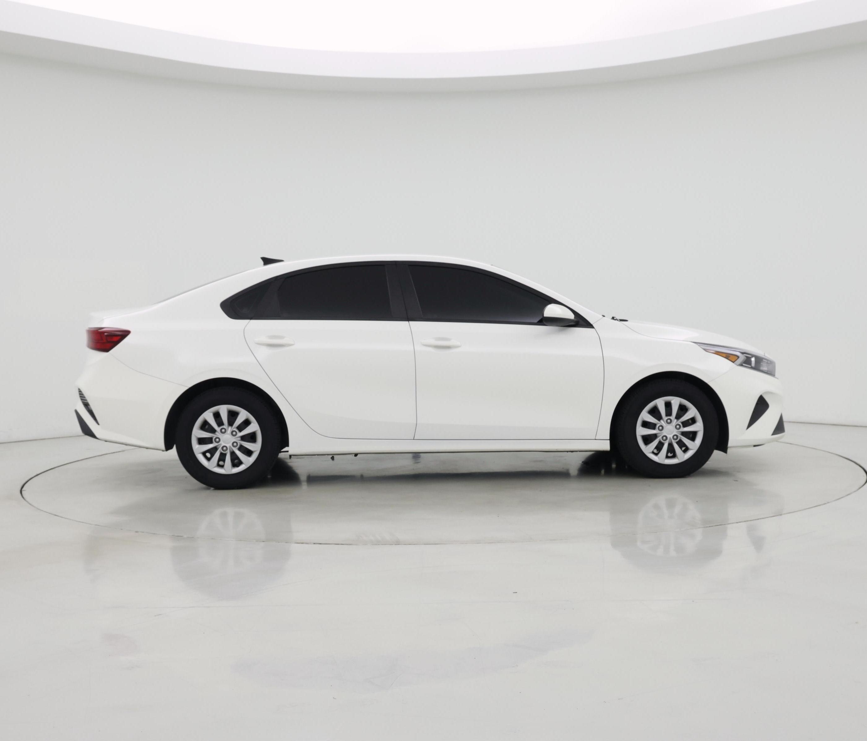 Thumbnail: 2024 Kia Forte - 7