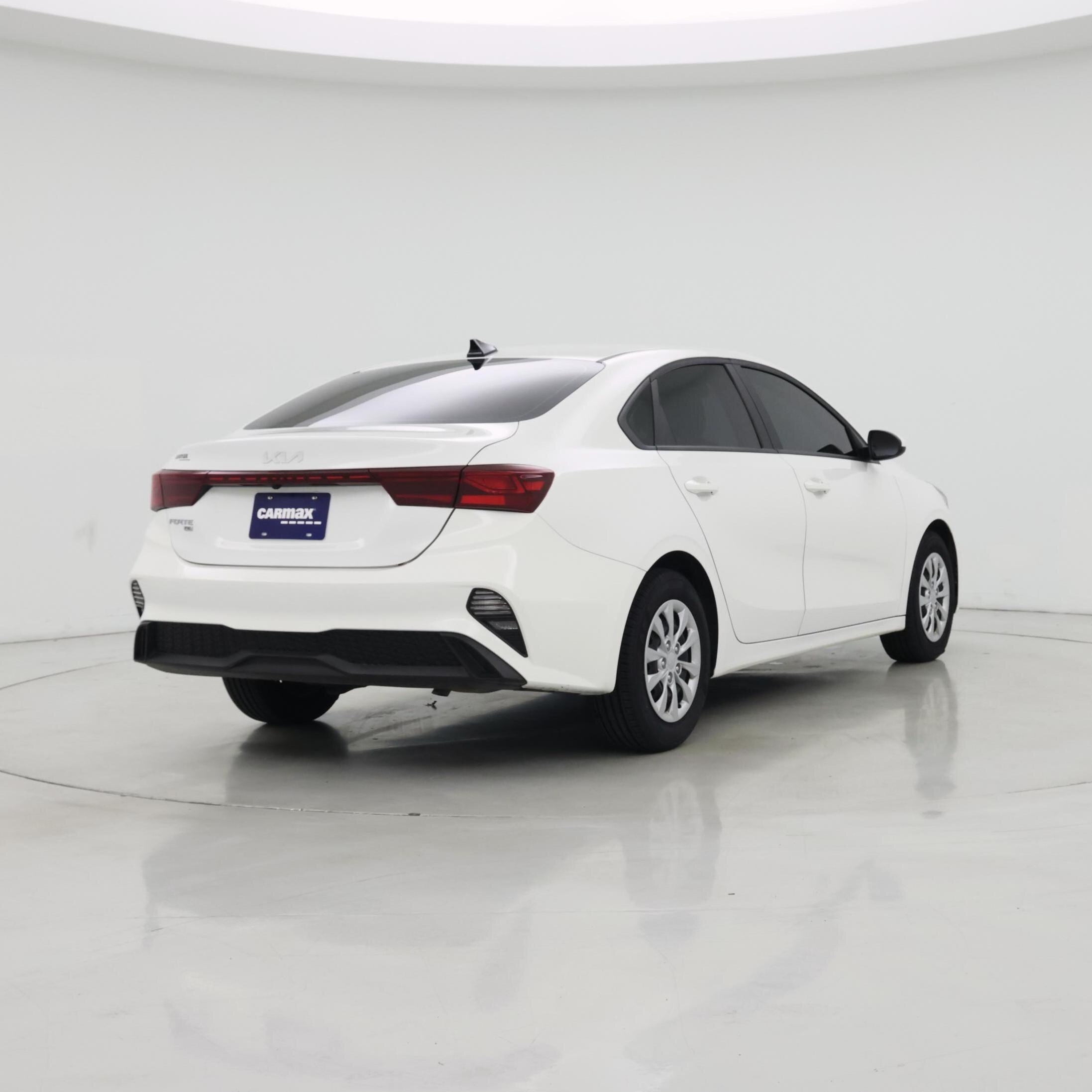 Thumbnail: 2024 Kia Forte - 8