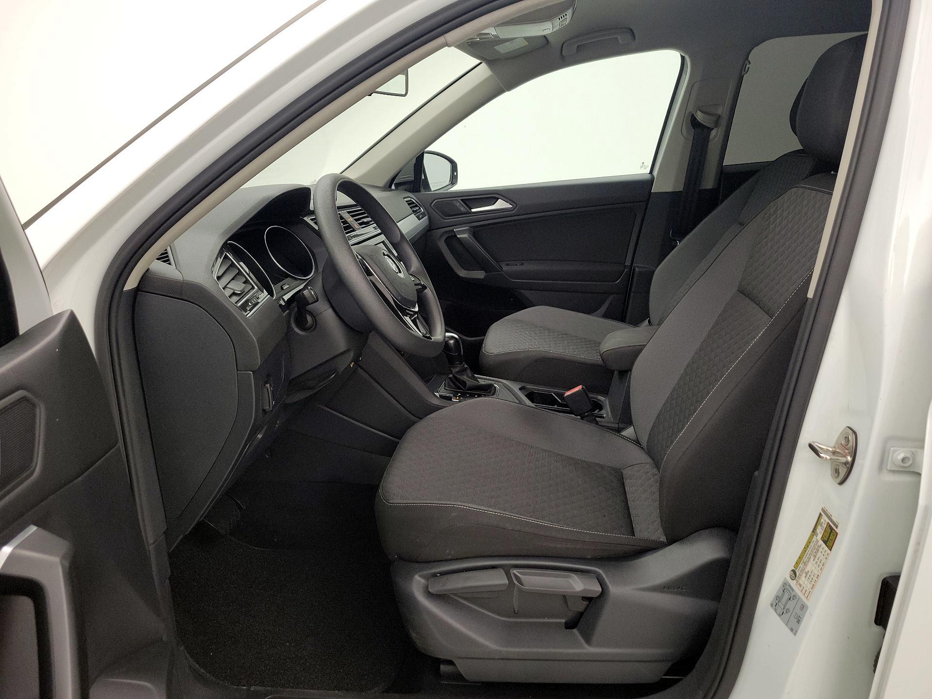 Thumbnail: 2021 Volkswagen Tiguan - 11