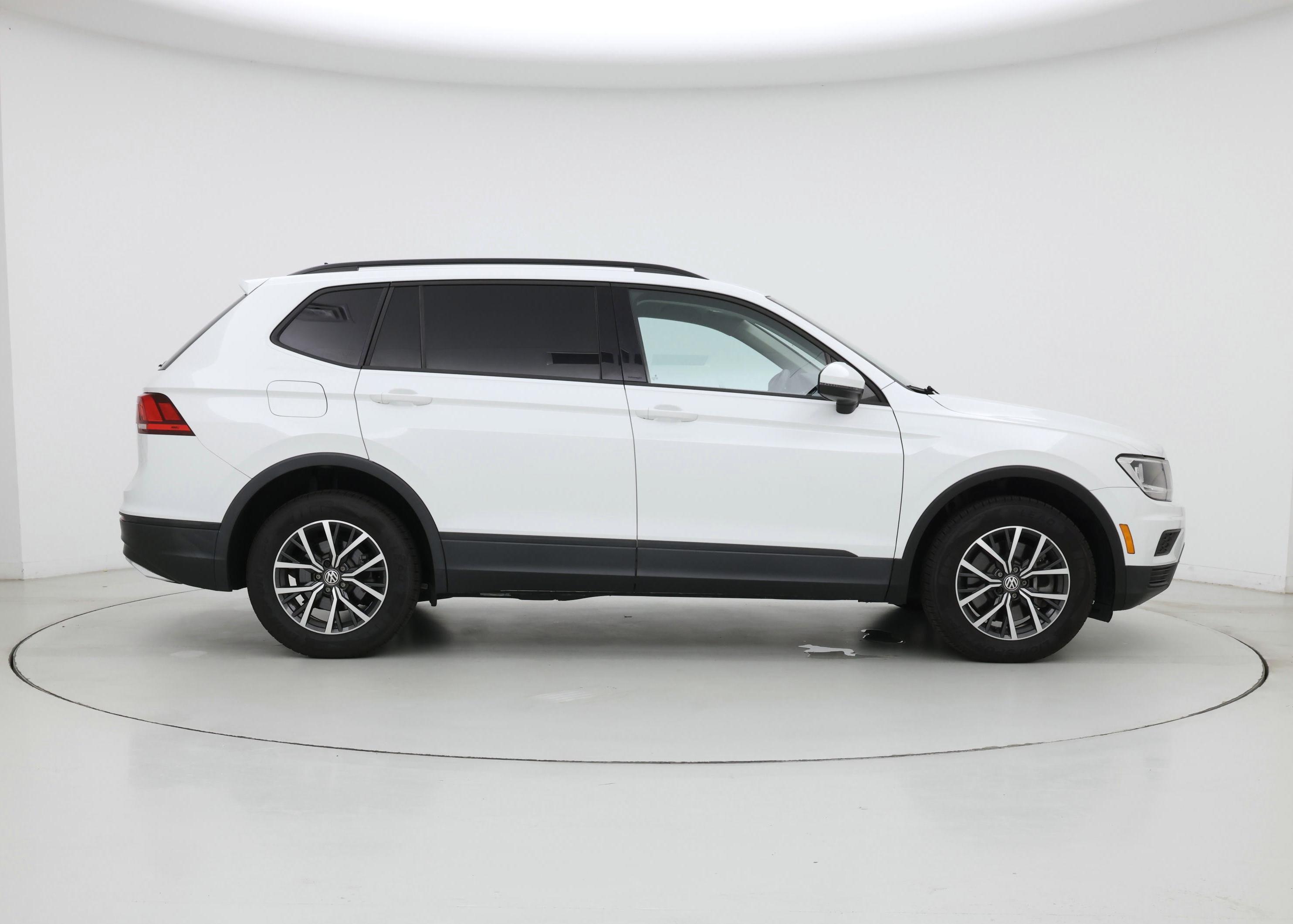 Thumbnail: 2021 Volkswagen Tiguan - 7