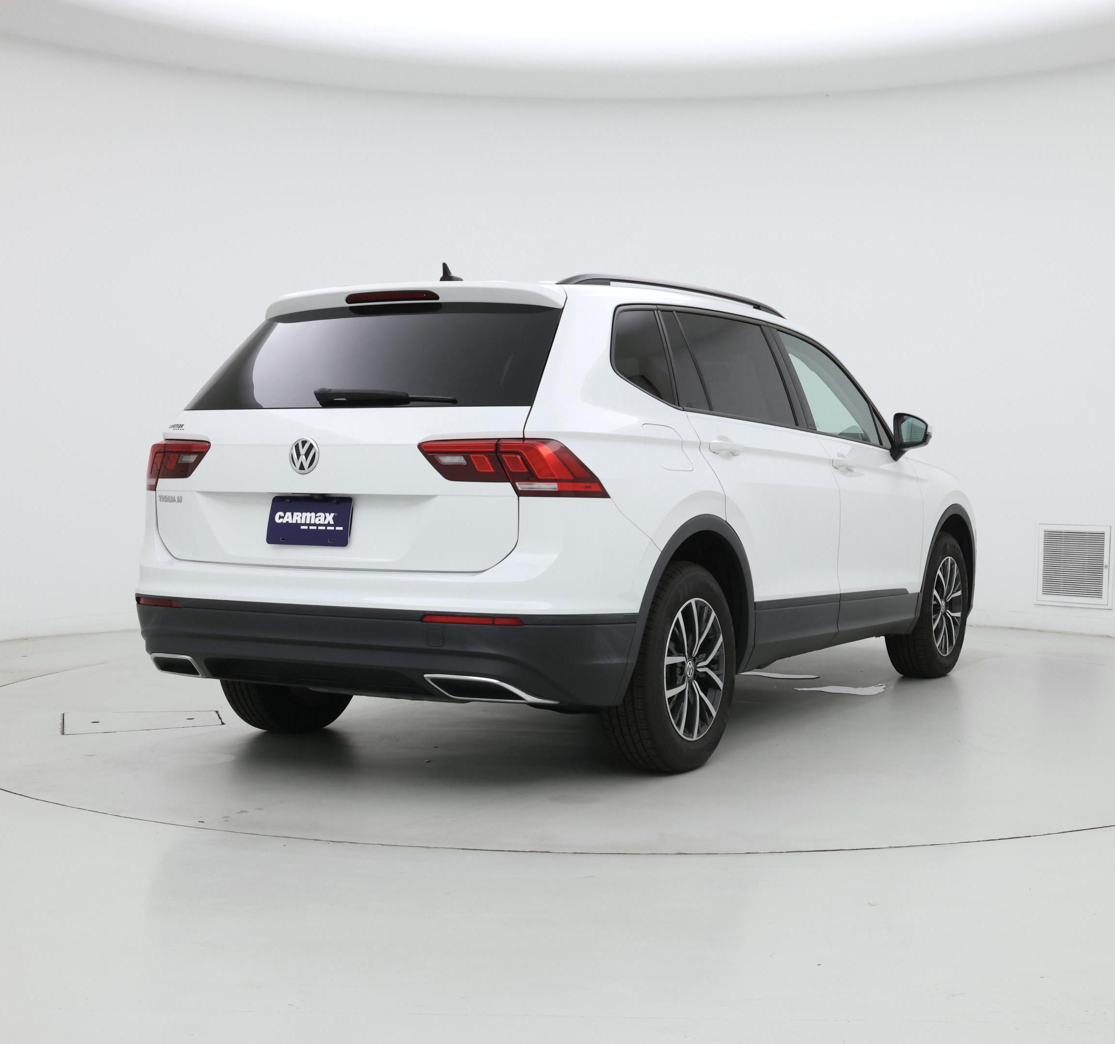 Thumbnail: 2021 Volkswagen Tiguan - 8