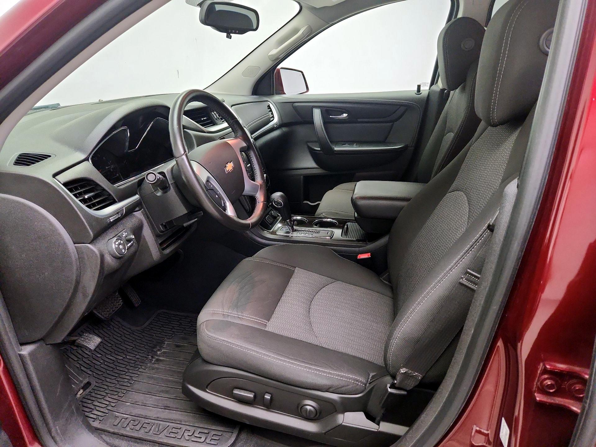 Thumbnail: 2016 Chevrolet Traverse - 11